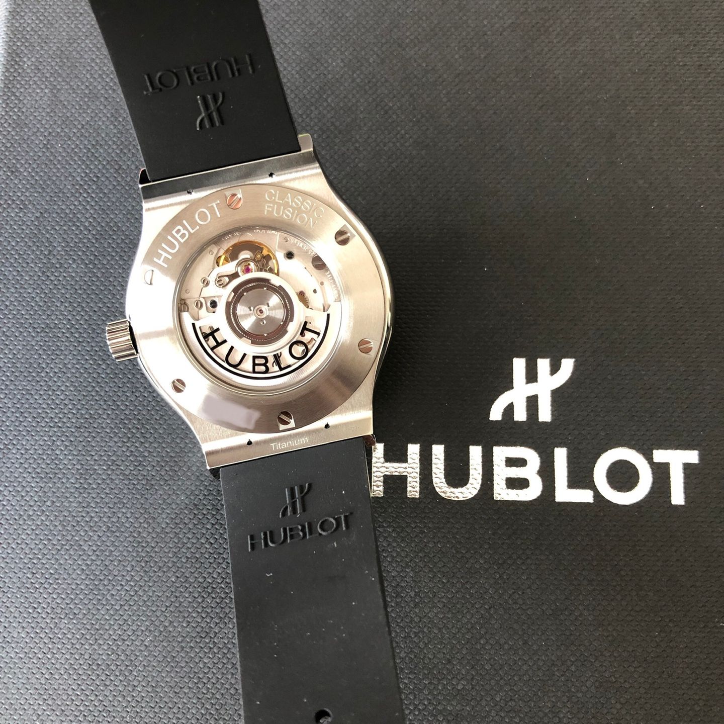 Hublot Classic Fusion 542.NX.1171.RX (2022) - Zwart wijzerplaat 42mm Titanium (3/7)