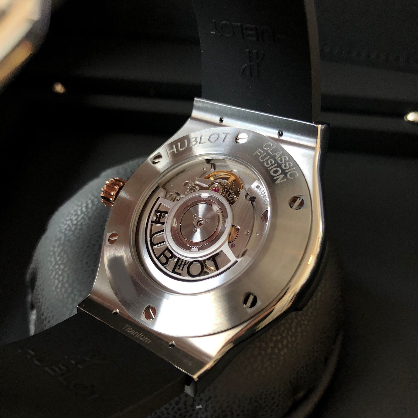Hublot Classic Fusion 45, 42, 38, 33 mm 542.NO.1181.RX (2022) - Black dial 42 mm Titanium case (7/7)