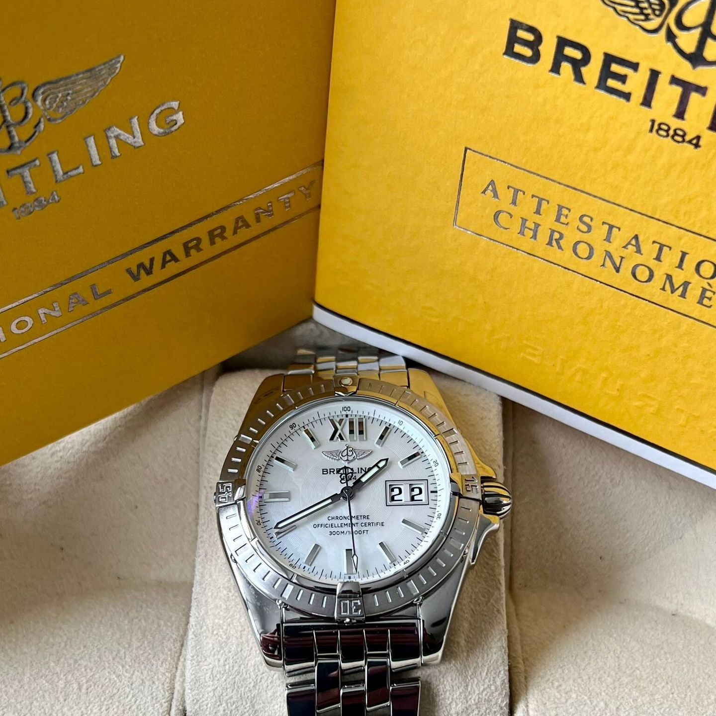 Breitling Cockpit A49350 (2007) - White dial 41 mm Steel case (5/5)