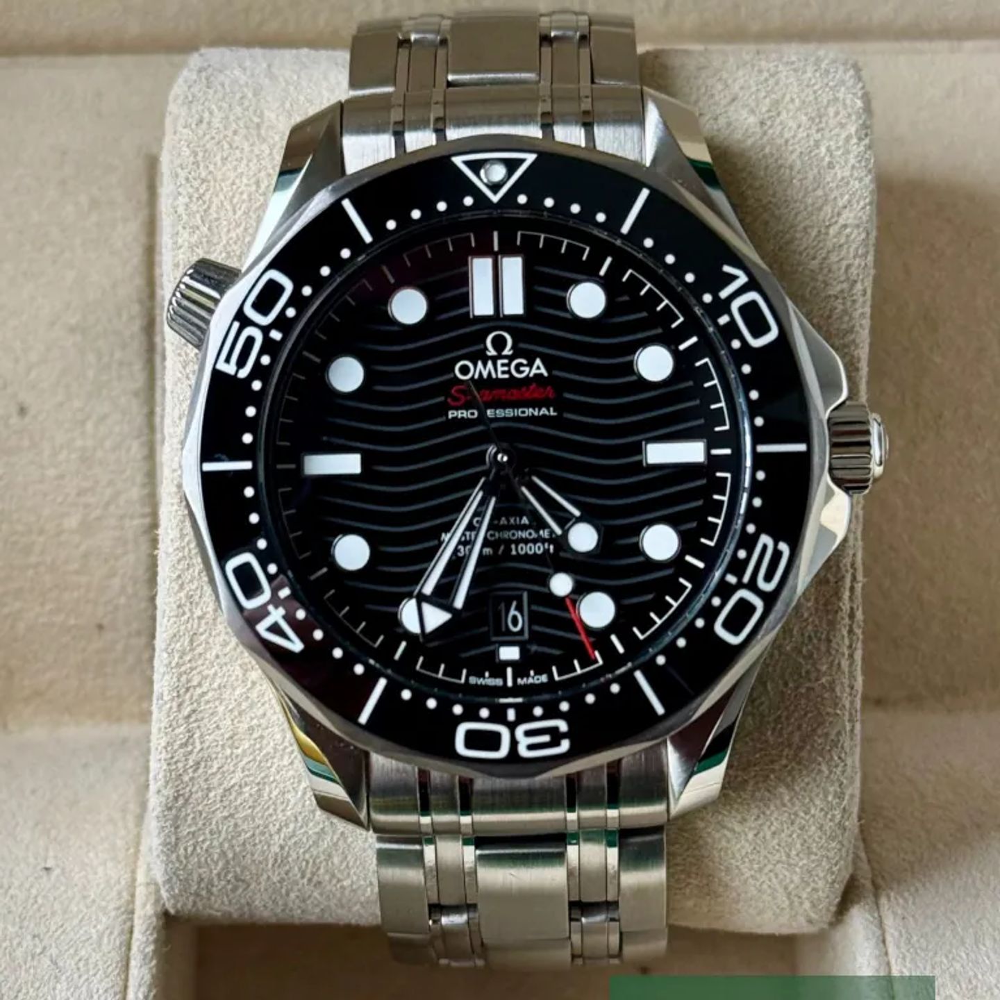 Omega Seamaster Diver 300 M 210.30.42.20.01.001 - (2/7)
