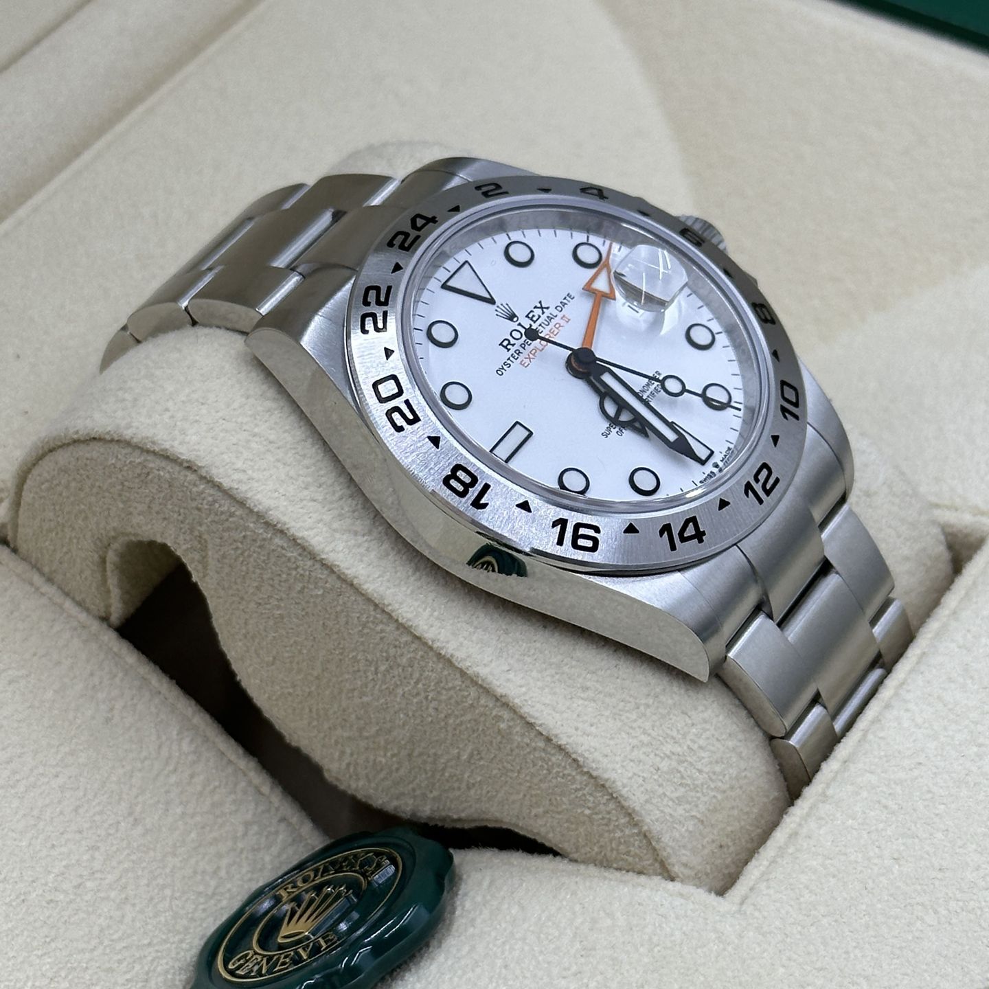 Rolex Explorer II 226570 (Onbekend (willekeurig serienummer)) - Wit wijzerplaat 42mm Staal (4/8)