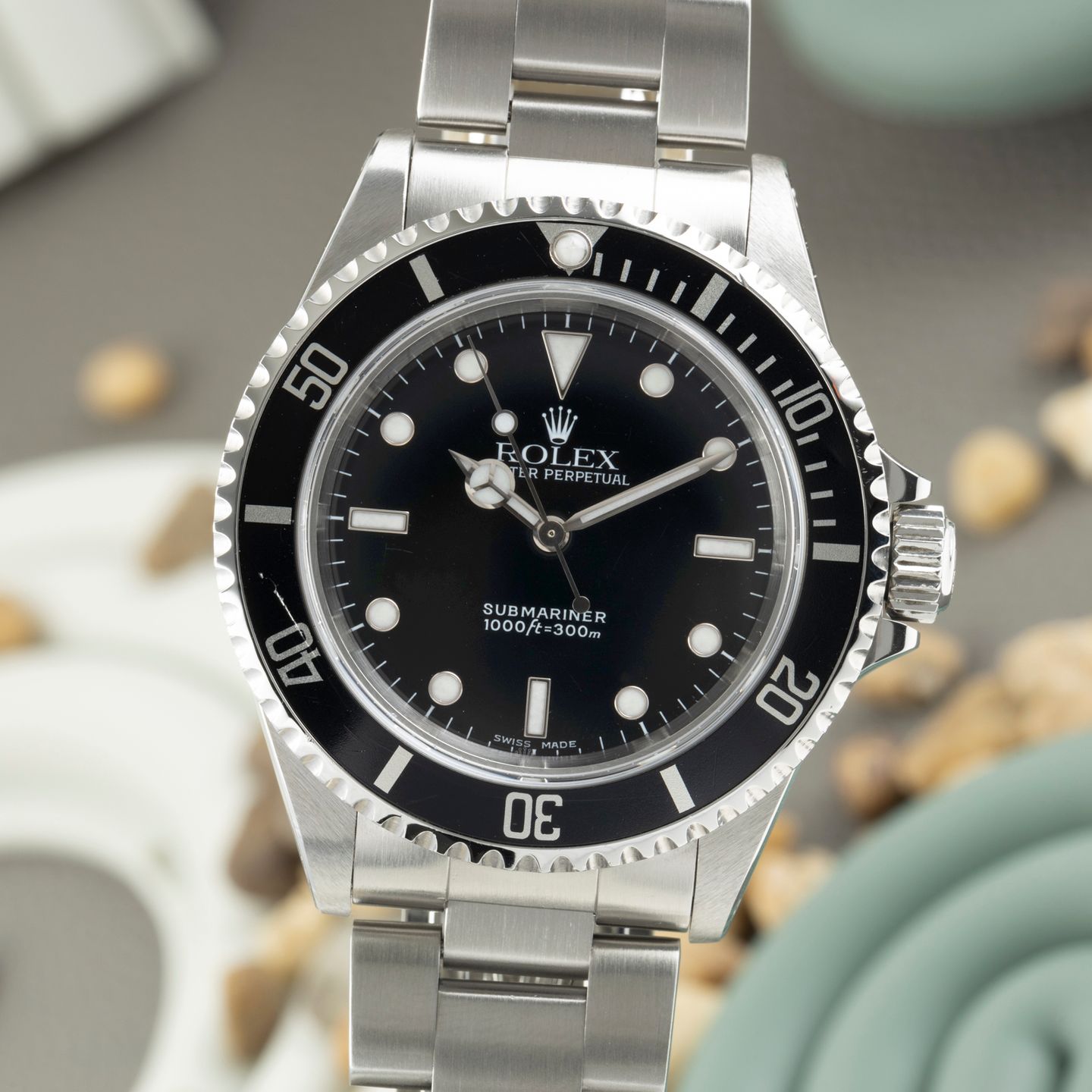 Rolex Submariner No Date 14060M (Unknown (random serial)) - Black dial 40 mm Steel case (3/8)