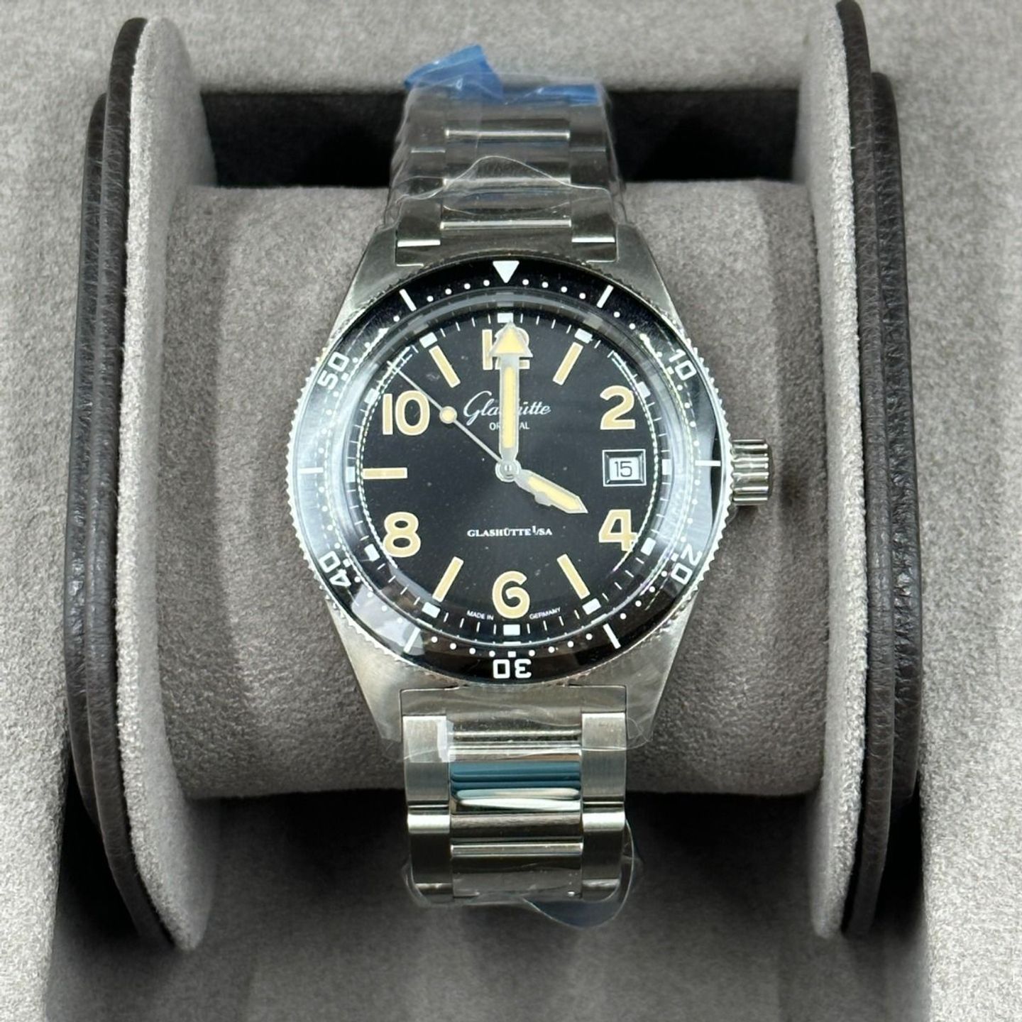 Glashütte Original SeaQ 1-39-11-06-80-70 (2024) - Zwart wijzerplaat 39mm Staal (5/8)