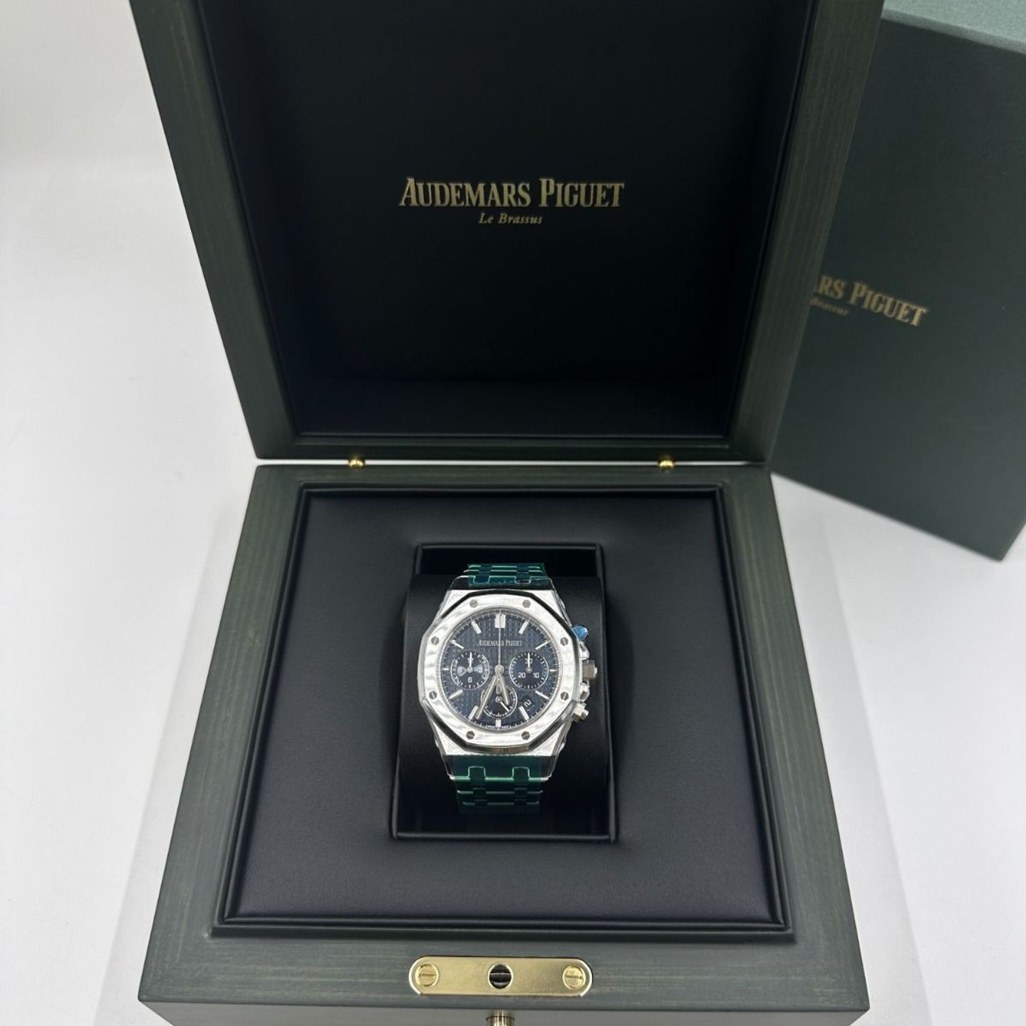 Audemars Piguet Royal Oak Chronograph 26715ST.OO.1356ST.01 (2024) - Blue dial 38 mm Steel case (4/8)