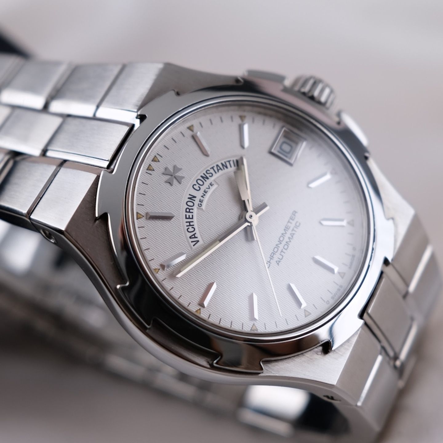 Vacheron Constantin Overseas 42050 - (2/8)