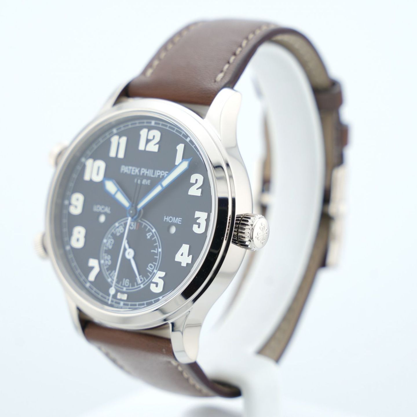 Patek Philippe Calatrava 5524G-001 - (2/8)