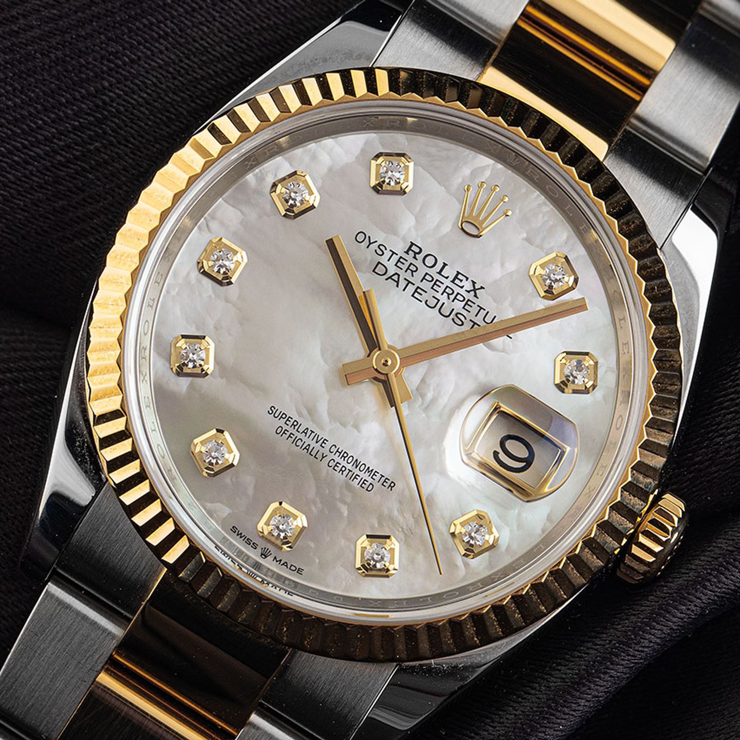 Rolex Datejust 36 126233 (2022) - Parelmoer wijzerplaat 36mm Goud/Staal (3/7)
