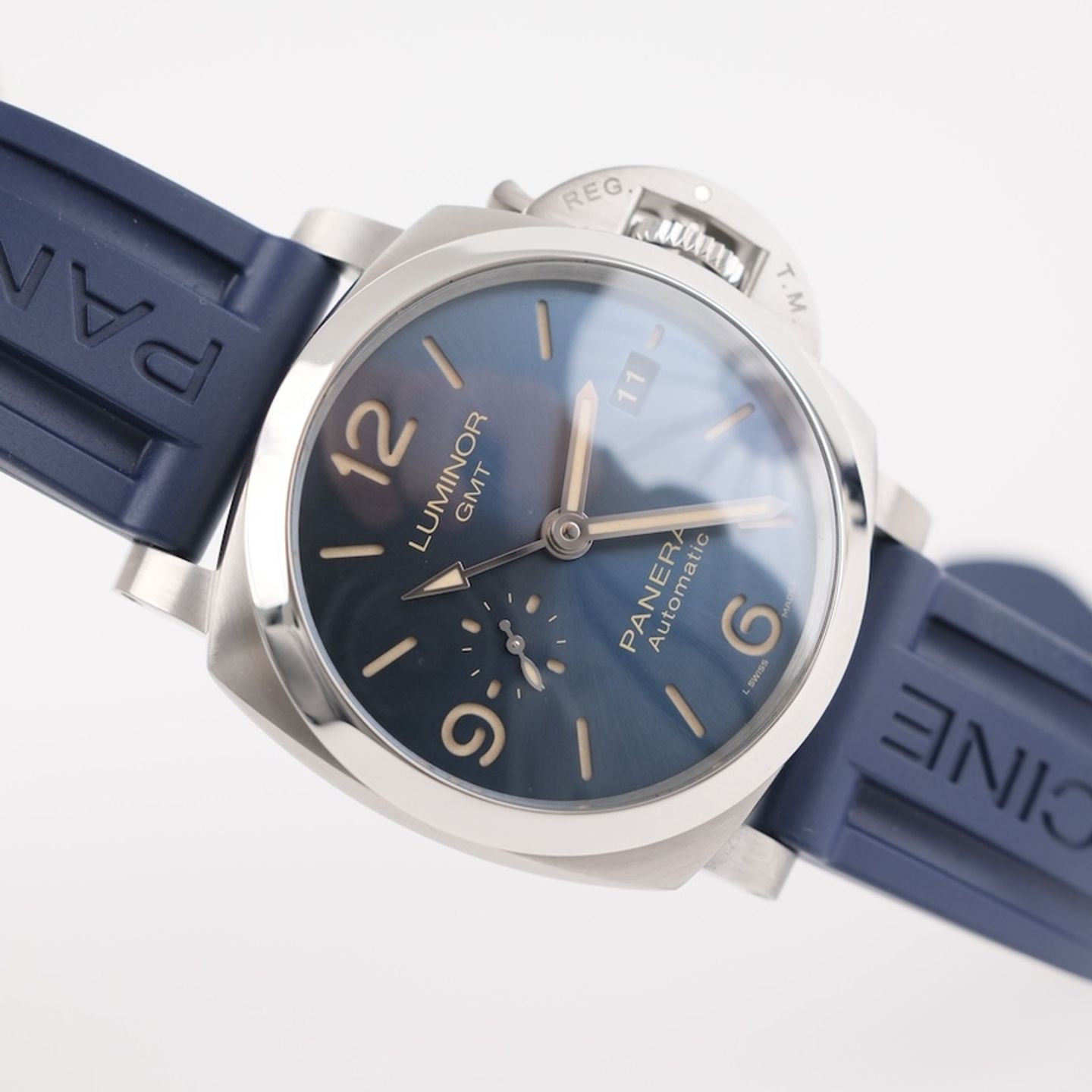 Panerai Luminor 1950 3 Days GMT Automatic PAM01033 - (1/8)
