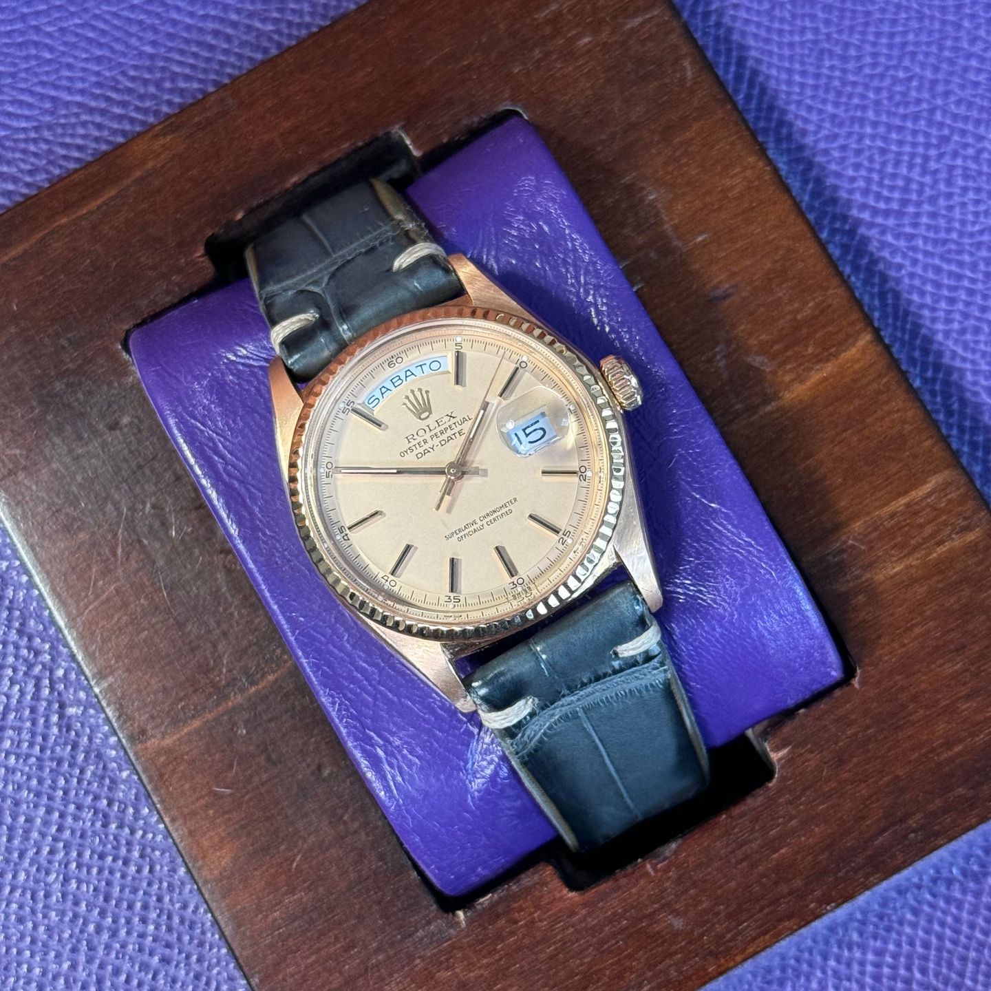 Rolex Day-Date 1803 (1970) - Champagne dial 36 mm Rose Gold case (1/4)