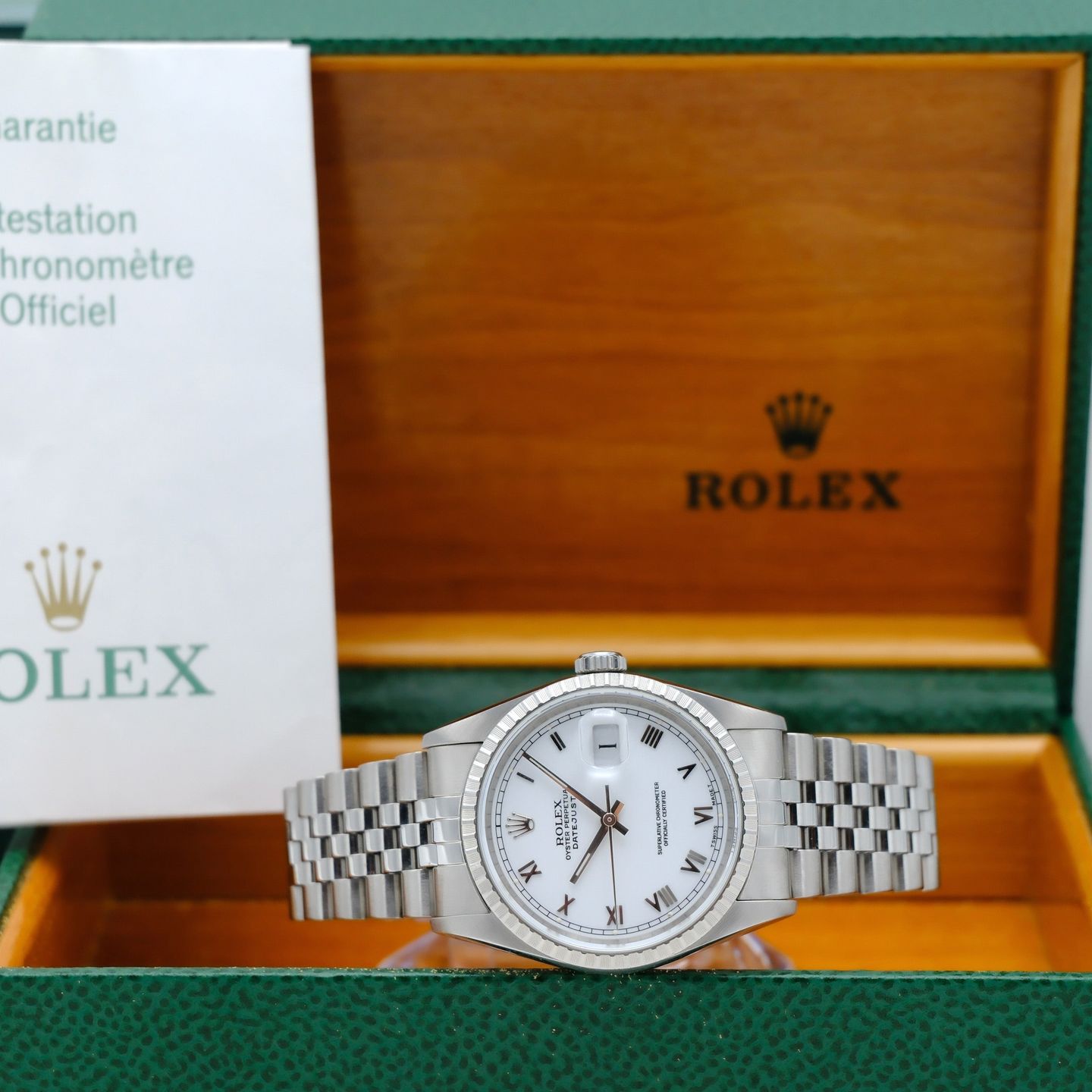 Rolex Datejust 36 16220 (2005) - Zilver wijzerplaat 36mm Staal (3/8)