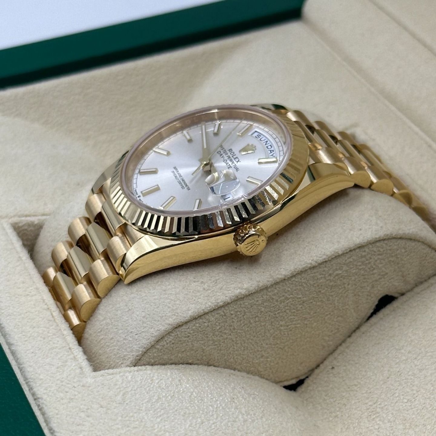 Rolex Day-Date 40 228238 (2023) - Zilver wijzerplaat 40mm Geelgoud (6/8)