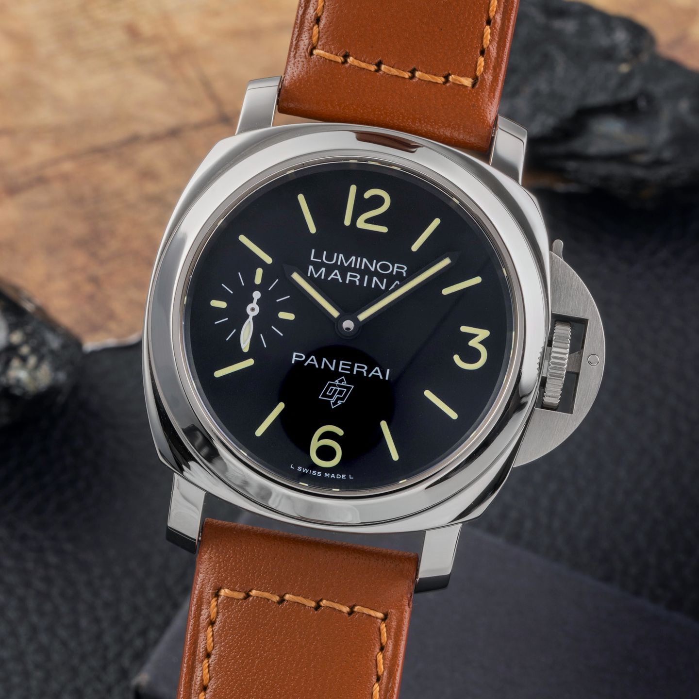 Panerai Luminor Marina PAM00776 (2018) - Black dial 44 mm Steel case (3/8)