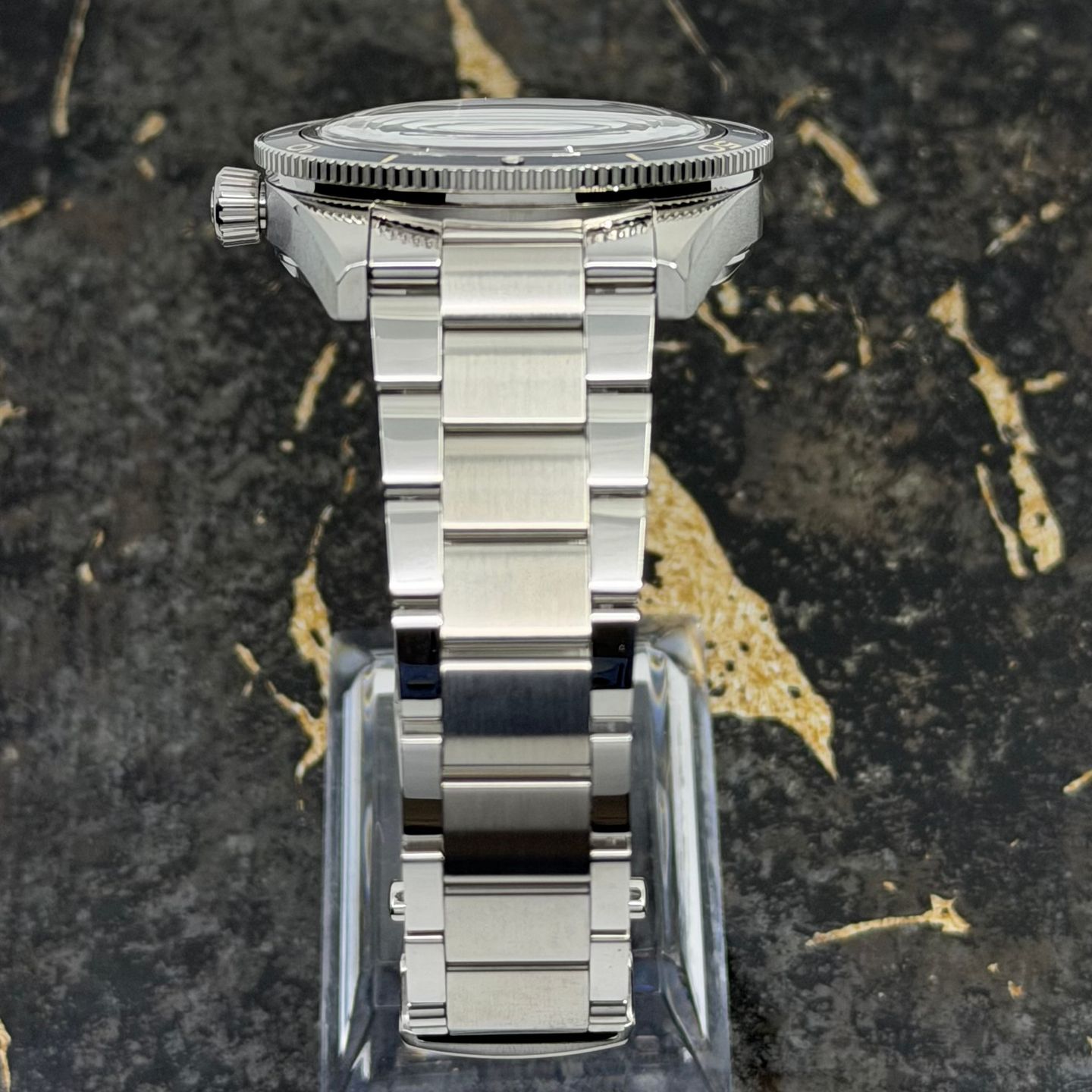 Omega Seamaster 300 234.30.41.21.03.001 (2026) - Blue dial 41 mm Steel case (7/8)