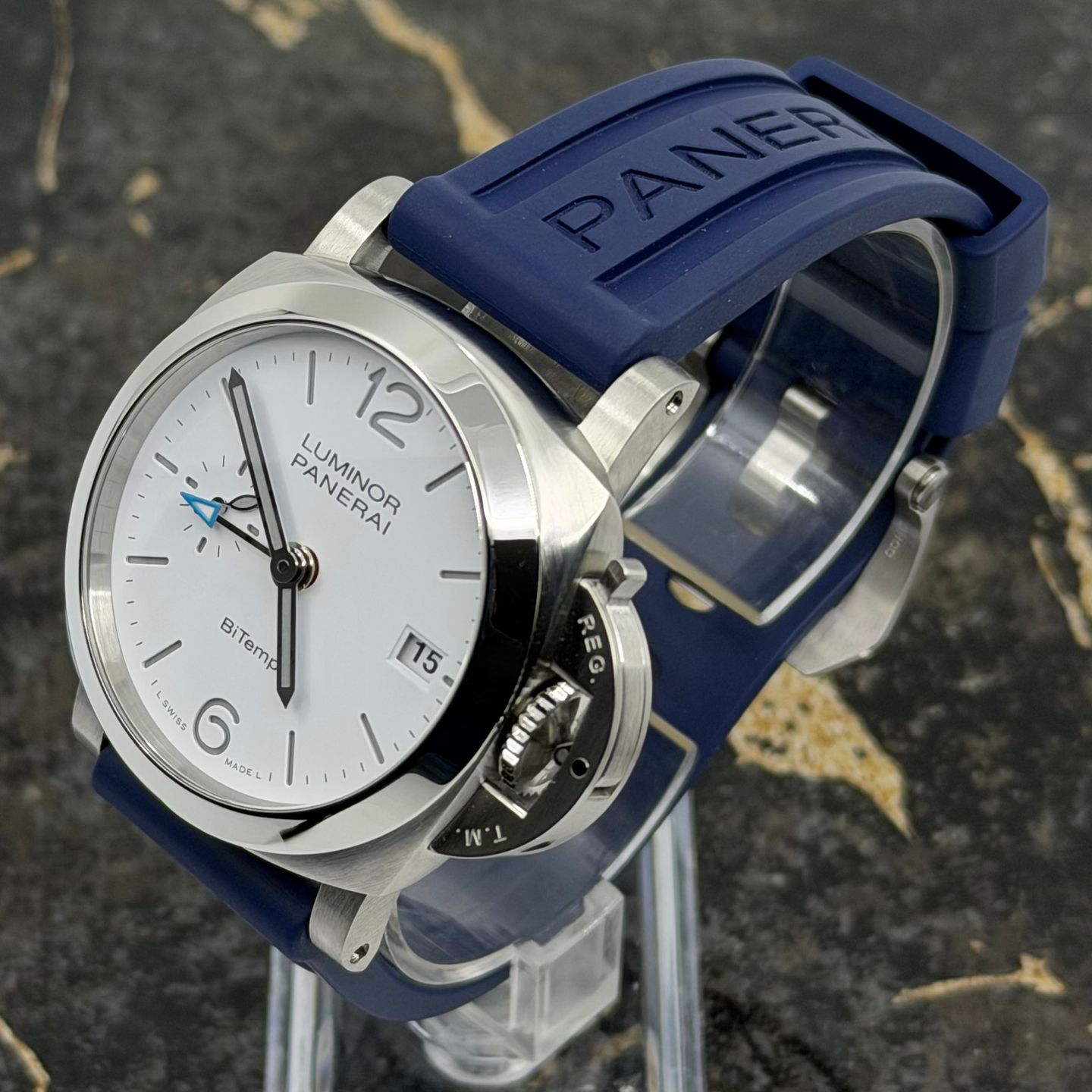Panerai Luminor PAM01367 - (4/8)