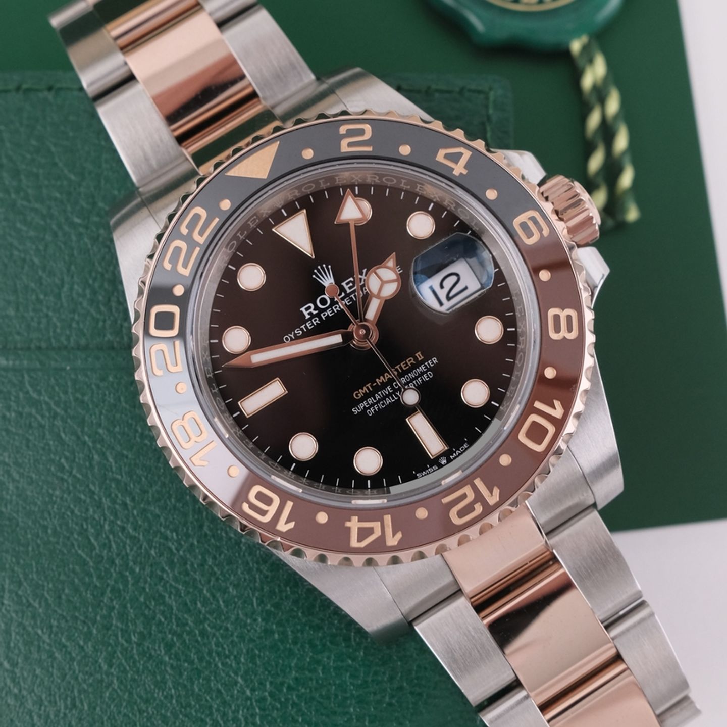 Rolex GMT-Master II 126711CHNR (2021) - Zwart wijzerplaat 40mm Goud/Staal (2/8)