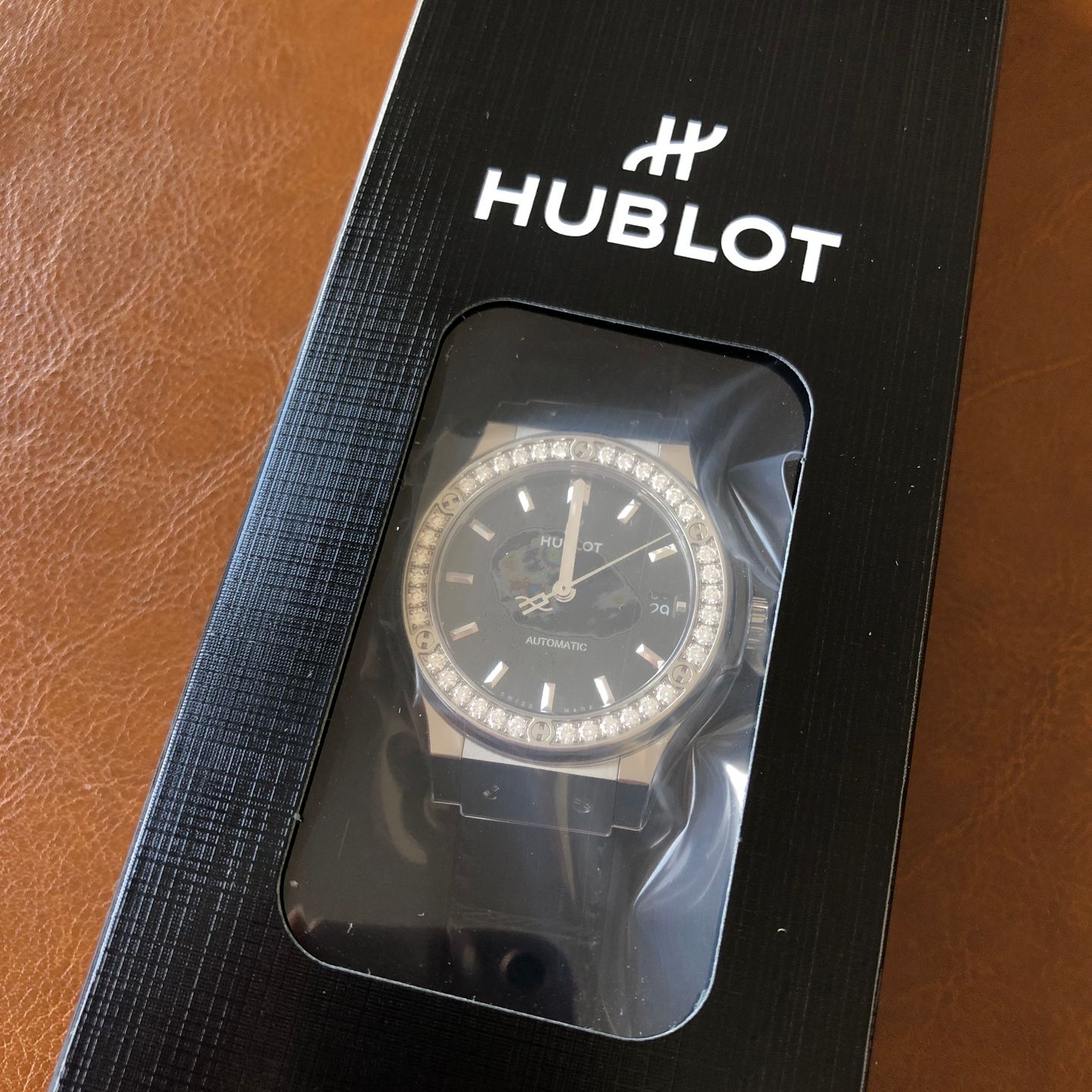 Hublot Classic Fusion 45, 42, 38, 33 mm 565.NX.1470.LR.1204 (2022) - Black dial 38 mm Titanium case (2/2)