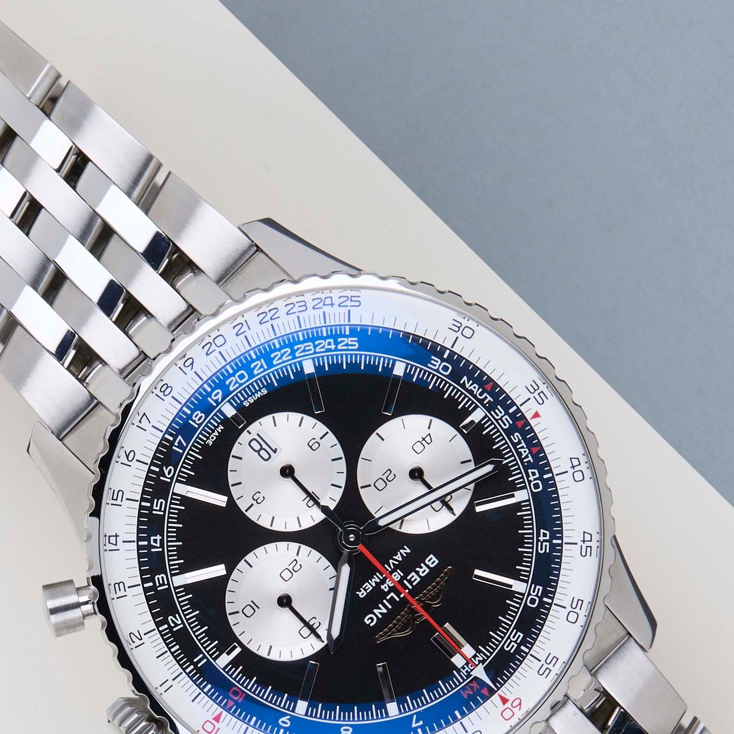 Breitling Navitimer 1 B01 Chronograph AB0137 - (4/8)