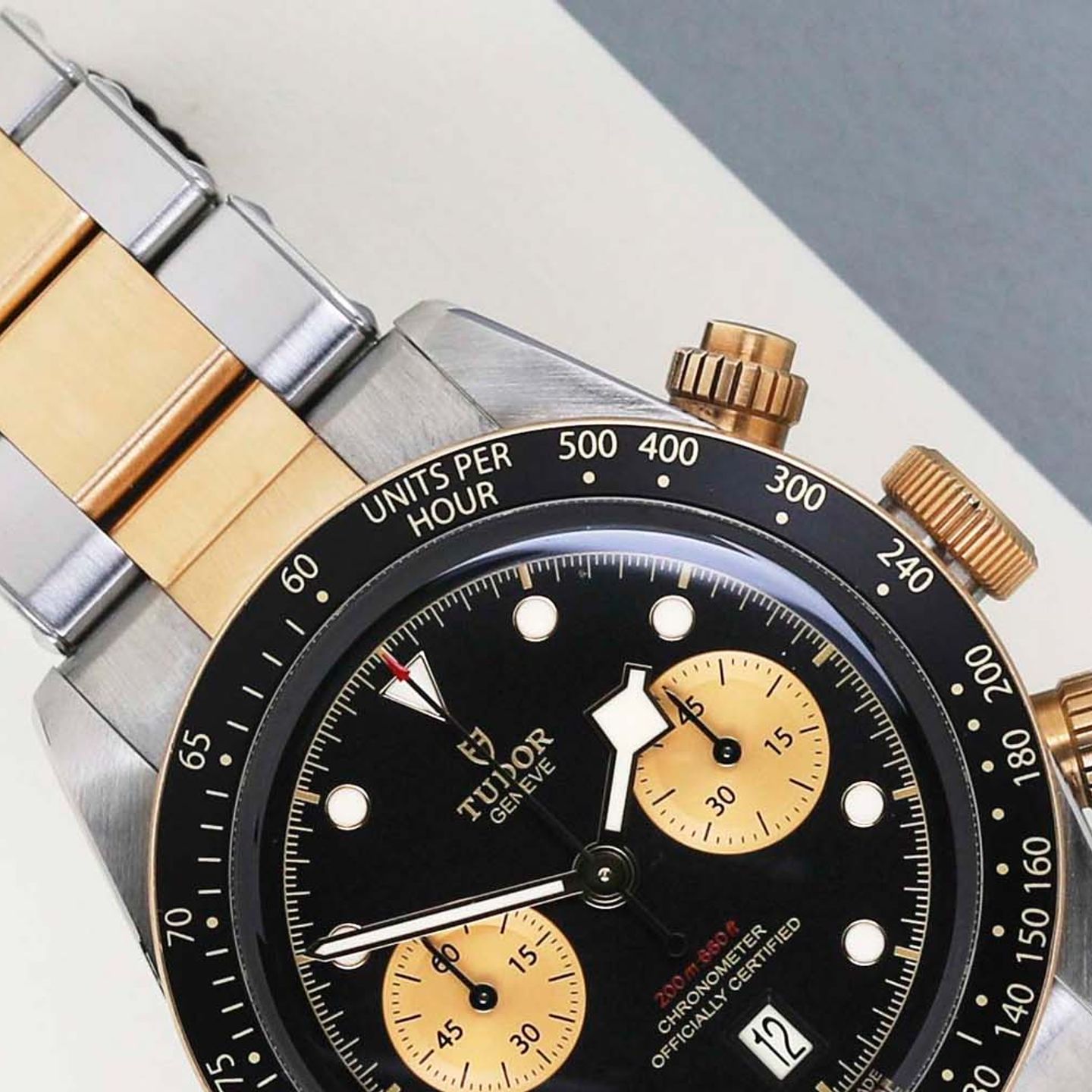 Tudor Black Bay Chrono 79363N (2022) - Black dial 41 mm Gold/Steel case (3/8)