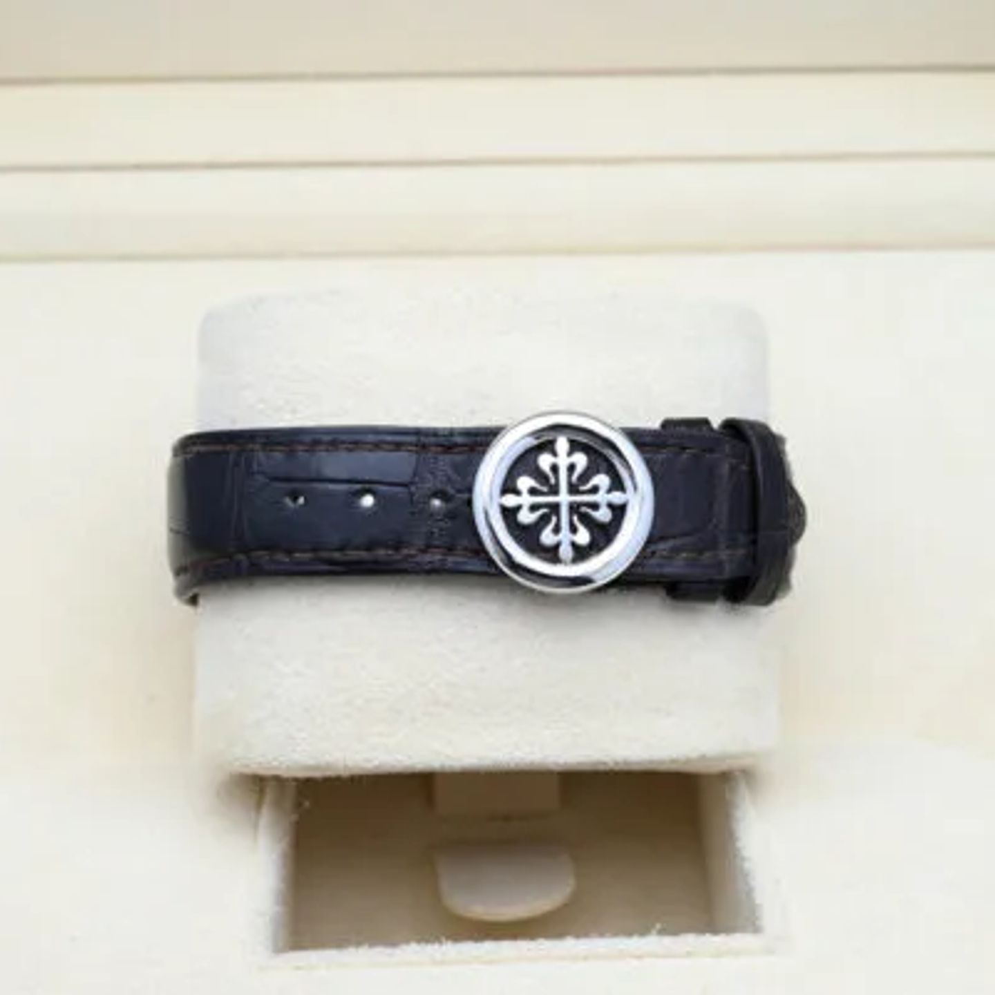 Patek Philippe Annual Calendar 5146G - (5/7)