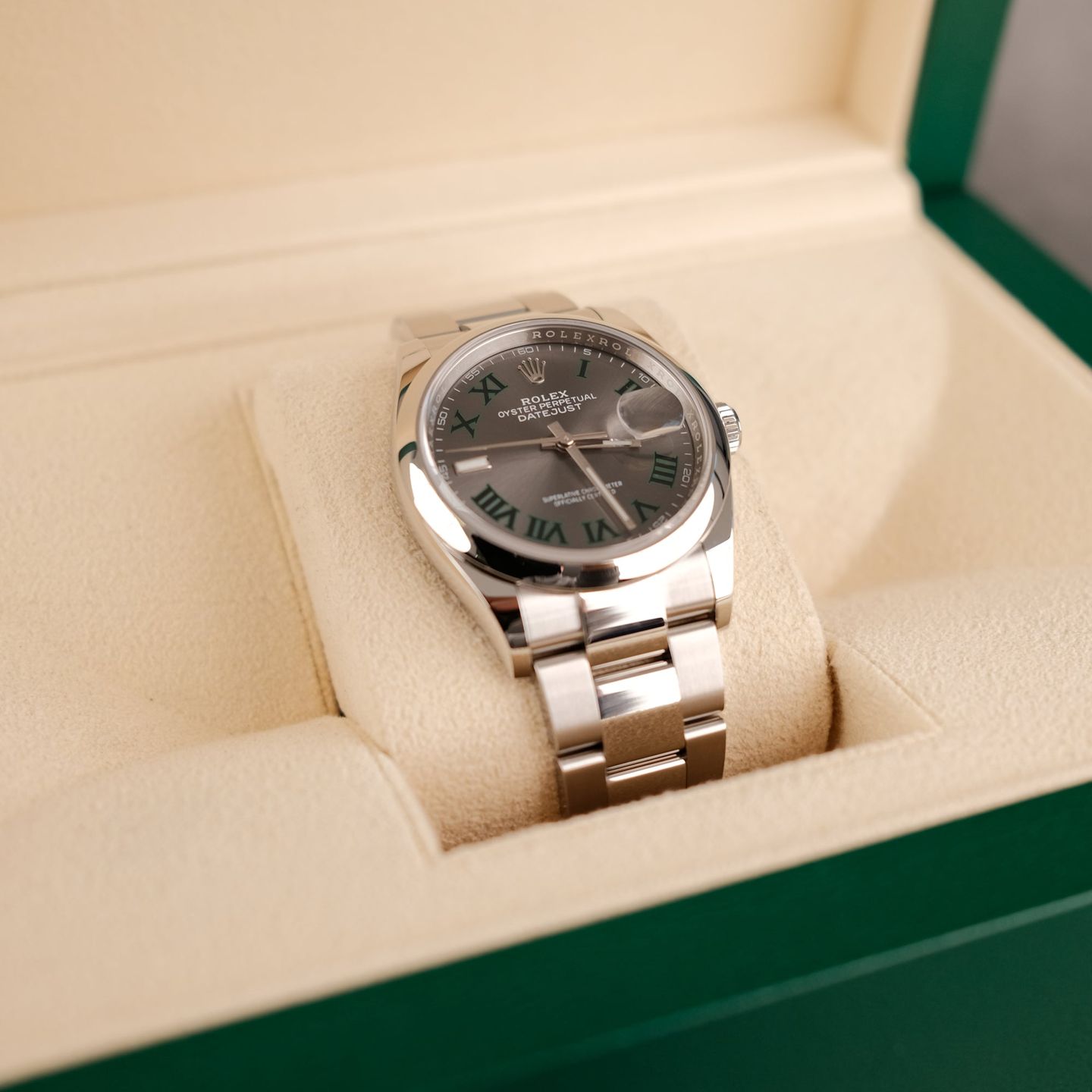 Rolex Datejust 36 126200 (2022) - Grey dial 36 mm Steel case (2/3)