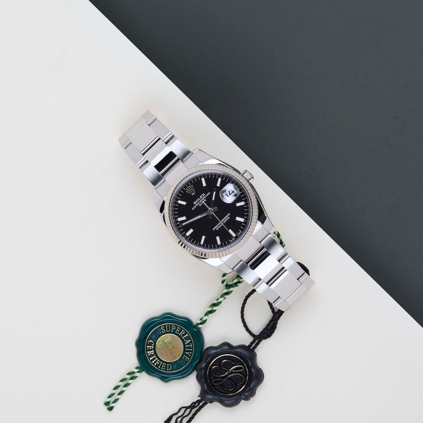 Rolex Oyster Perpetual Date 115234 (2021) - 34mm Staal (2/8)