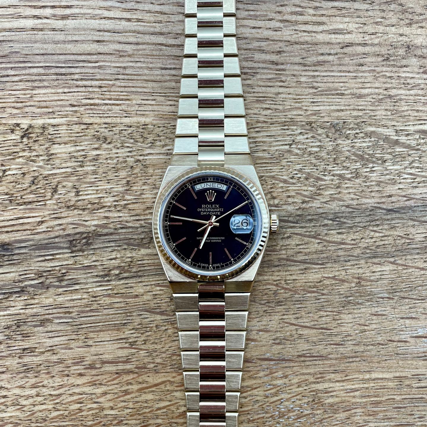 Rolex Day-Date Oysterquartz 19018 (1978) - Black dial 36 mm Yellow Gold case (8/8)