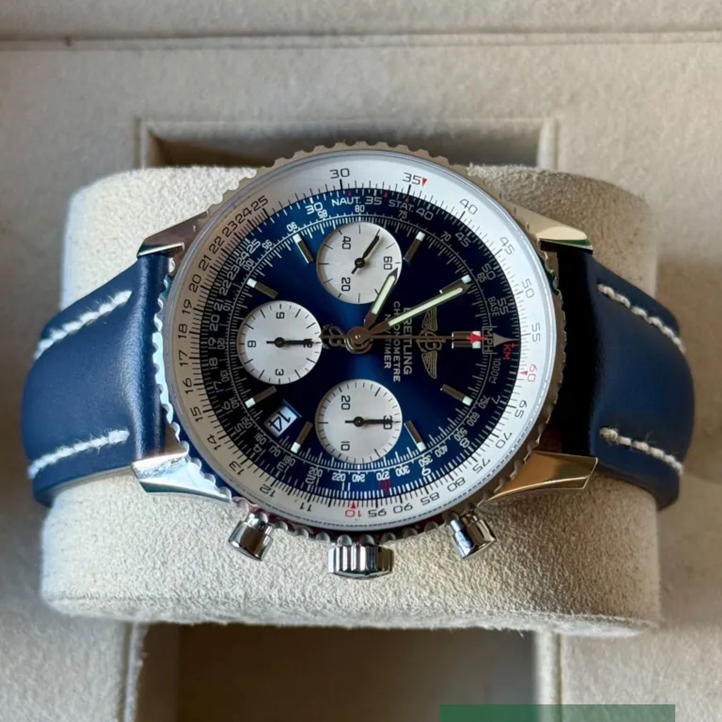 Breitling Navitimer A23322 (2008) - 42mm Staal (4/7)
