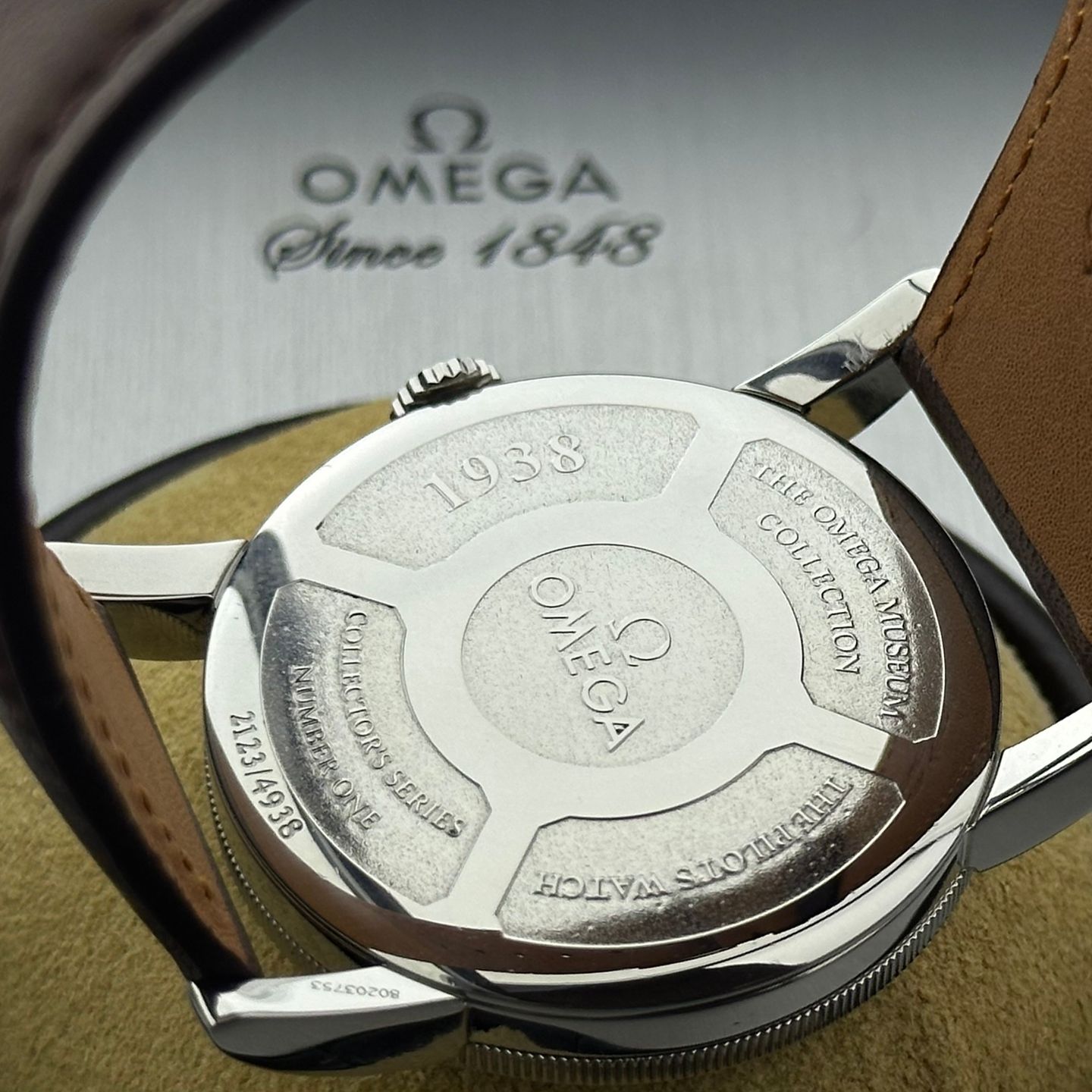 Omega Museum 5700.50.07 (Onbekend (willekeurig serienummer)) - Zwart wijzerplaat 40mm Staal (2/8)