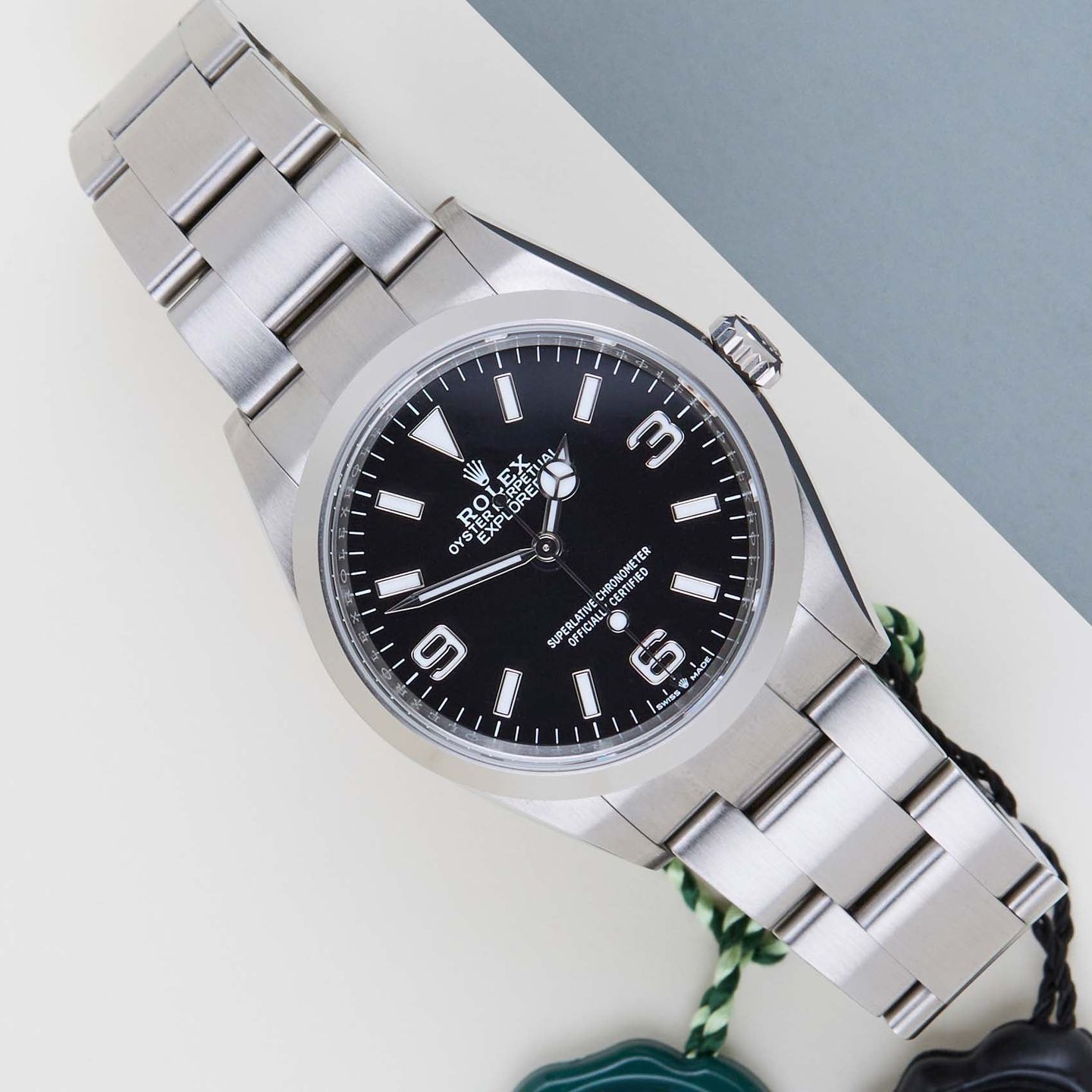 Rolex Explorer 124270 (2025) - Black dial 36 mm Steel case (1/8)