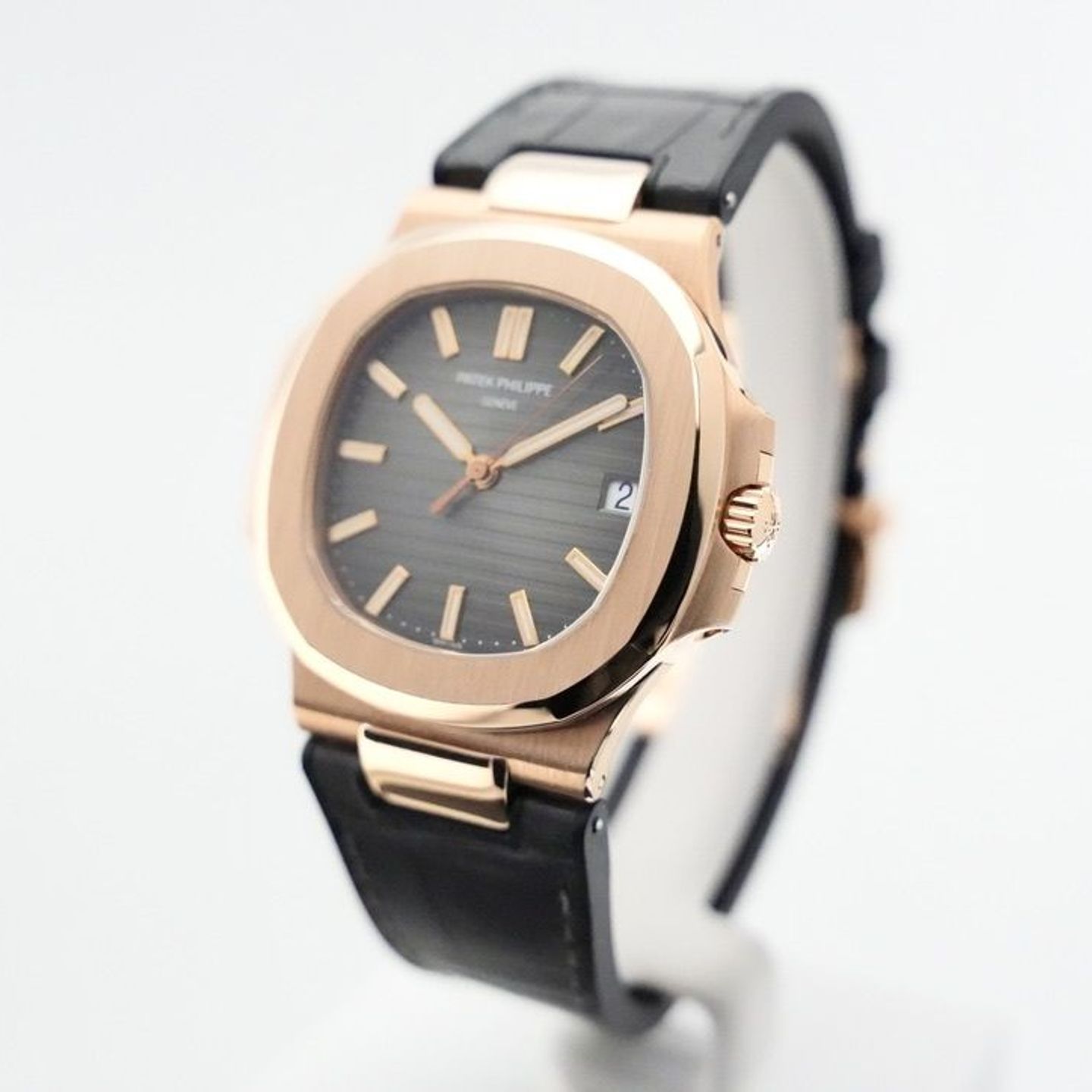 Patek Philippe Nautilus 5711R (2007) - Brown dial 40 mm Rose Gold case (2/8)