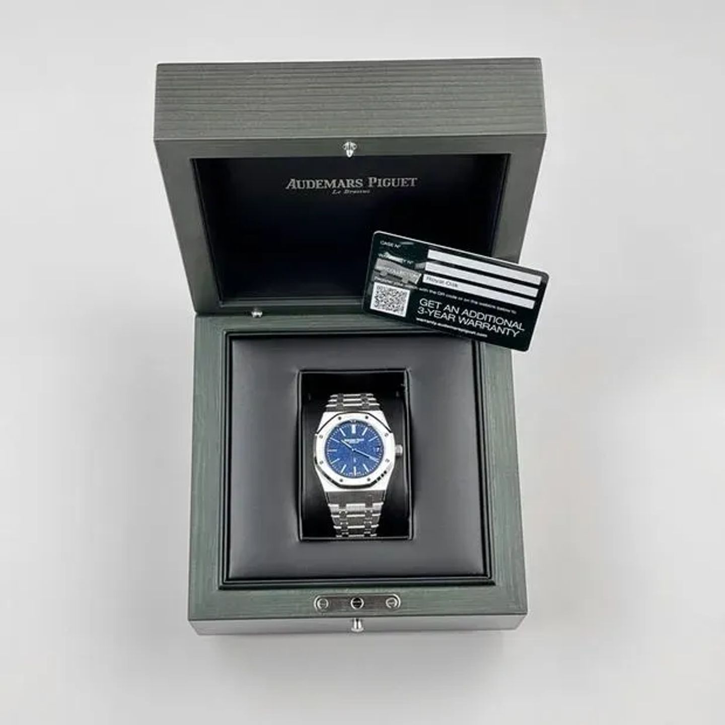Audemars Piguet Royal Oak Jumbo 16202BC.OO.1240BC.02 (2024) - Blauw wijzerplaat 39mm Witgoud (5/6)