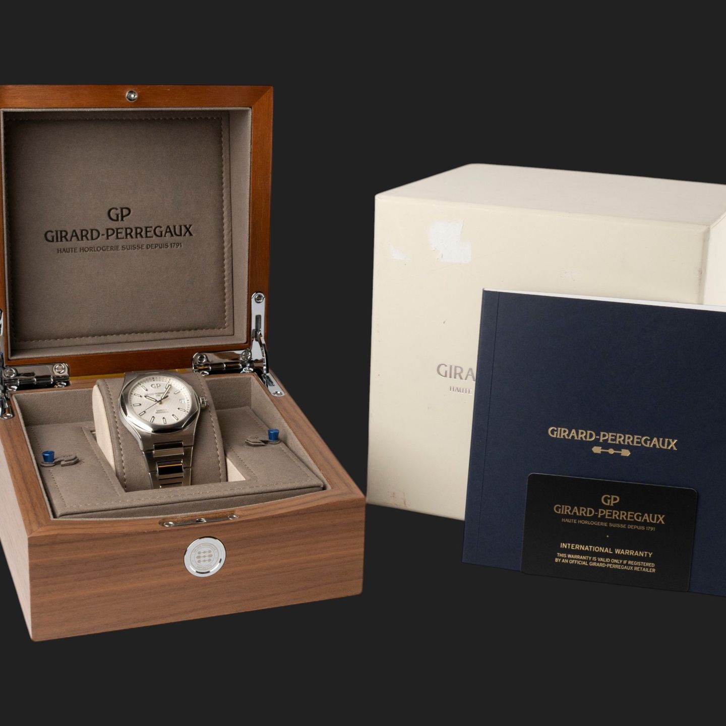 Girard-Perregaux Laureato 81010-11-131-11A (2021) - 43 mm Steel case (8/8)