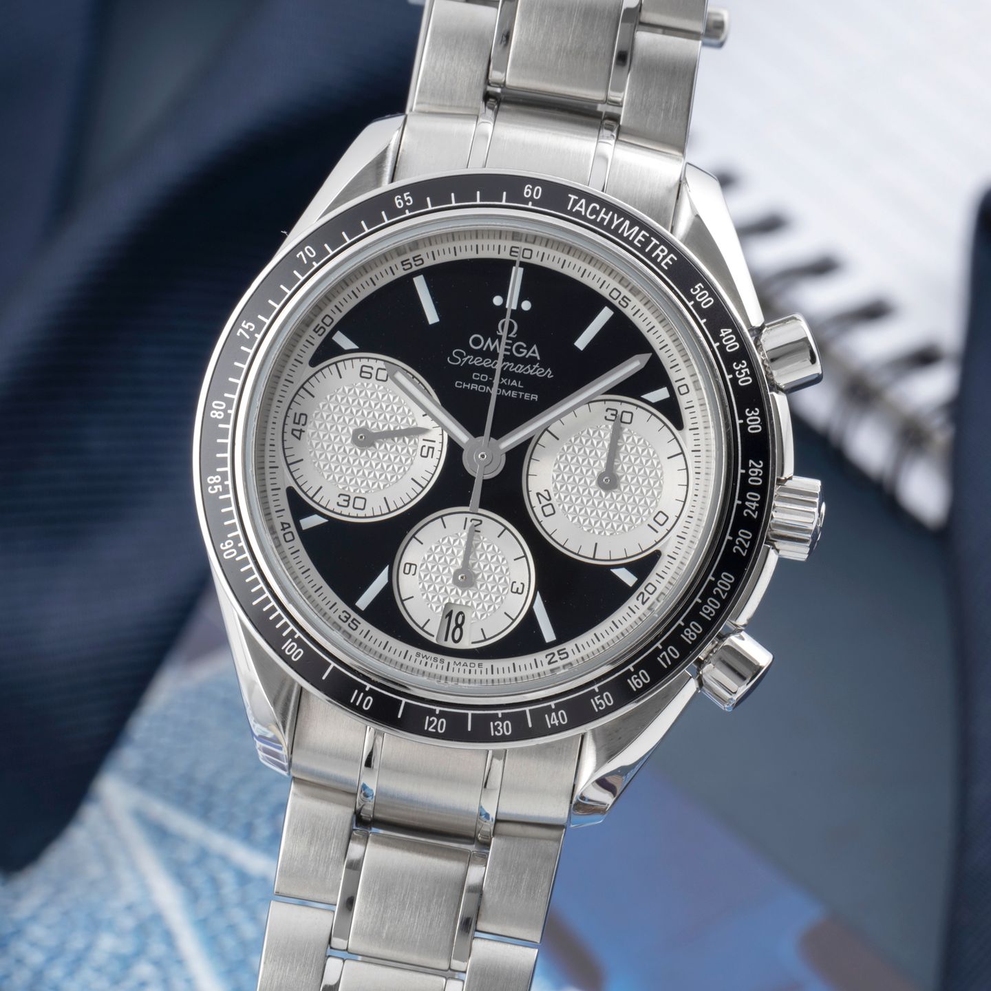 Omega Speedmaster Racing 326.30.40.50.01.002 (Unknown (random serial)) - Black dial 40 mm Steel case (3/8)