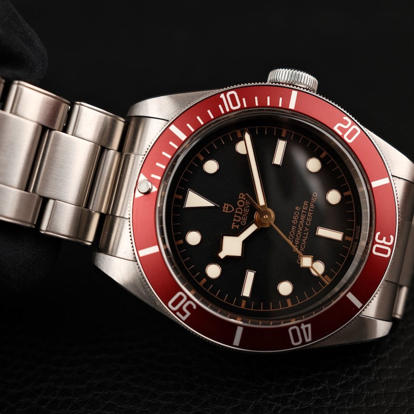 Tudor Black Bay 79230R (2020) - Black dial 41 mm Steel case (4/8)