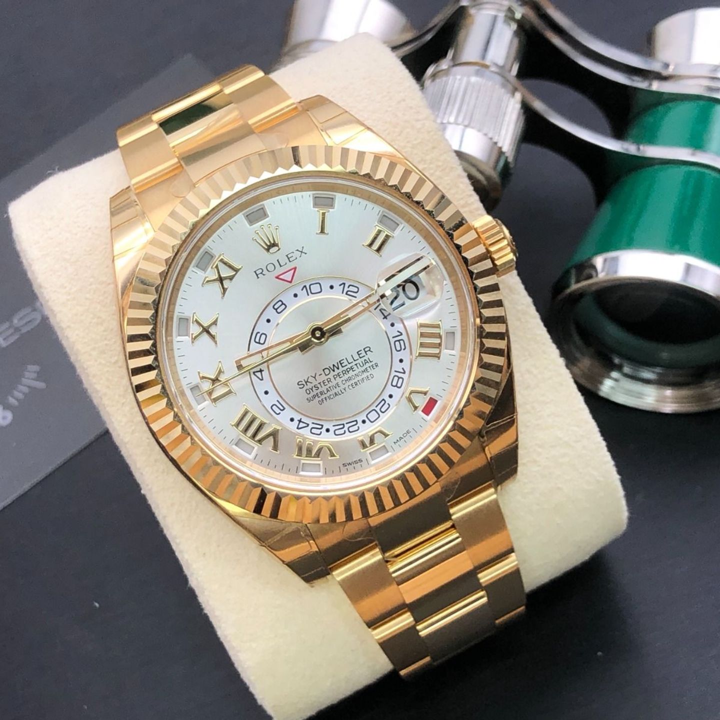 Rolex Sky-Dweller 326938 (2021) - Zilver wijzerplaat 42mm Geelgoud (6/8)