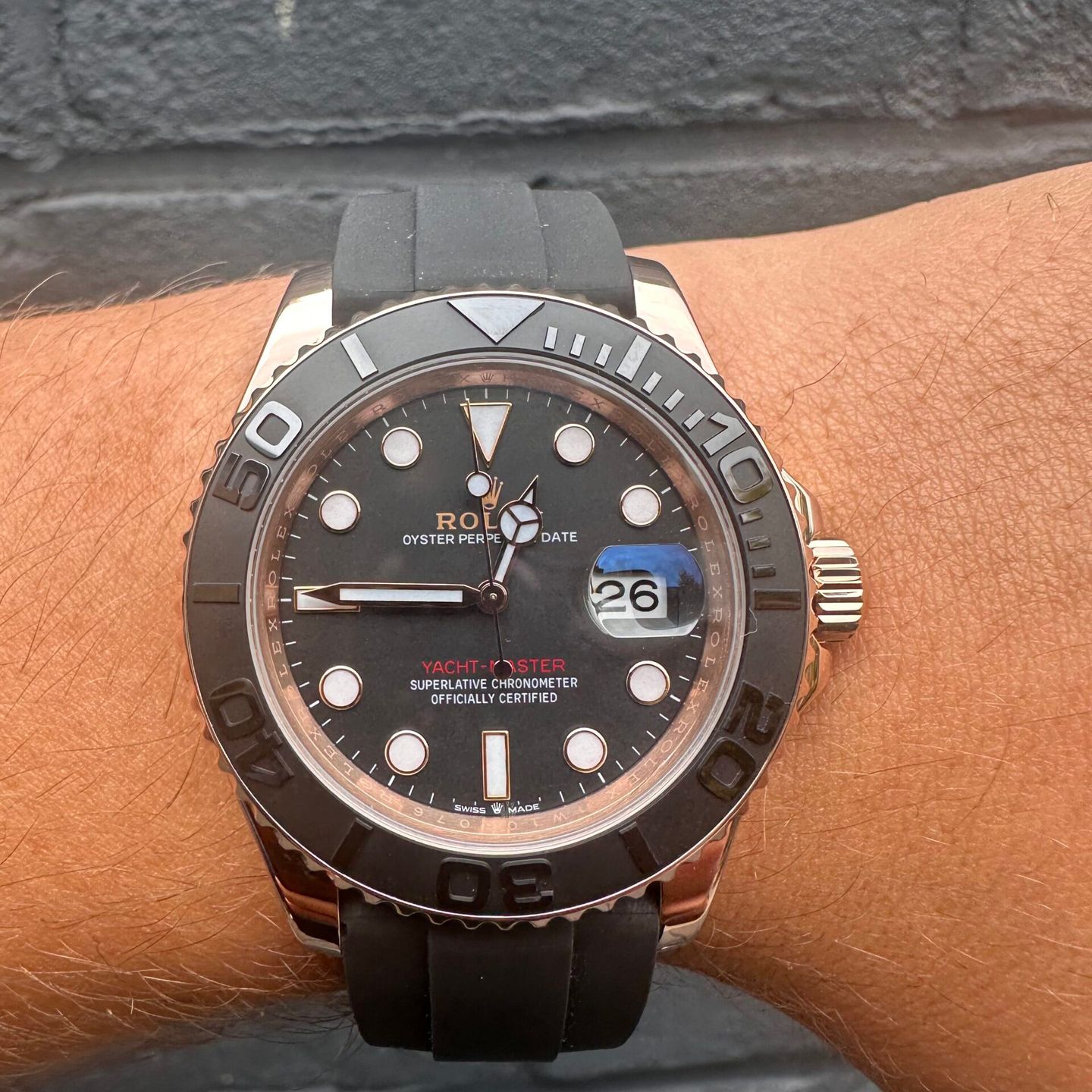 Rolex Yacht-Master 40 126655 (2025) - Black dial 40 mm Rose Gold case (5/6)