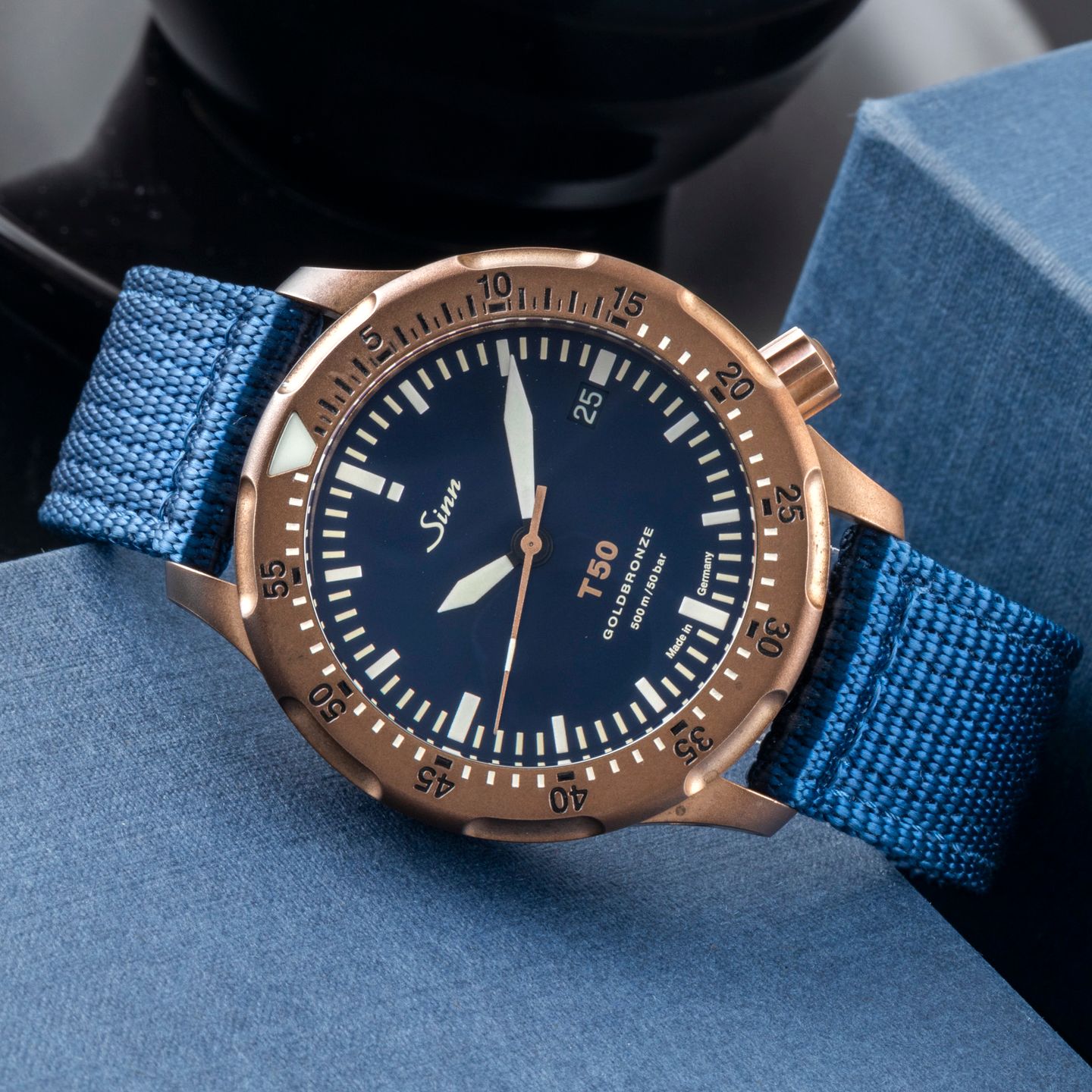 Sinn T50 1052.062 (Unknown (random serial)) - Blue dial 41 mm Bronze case (2/8)