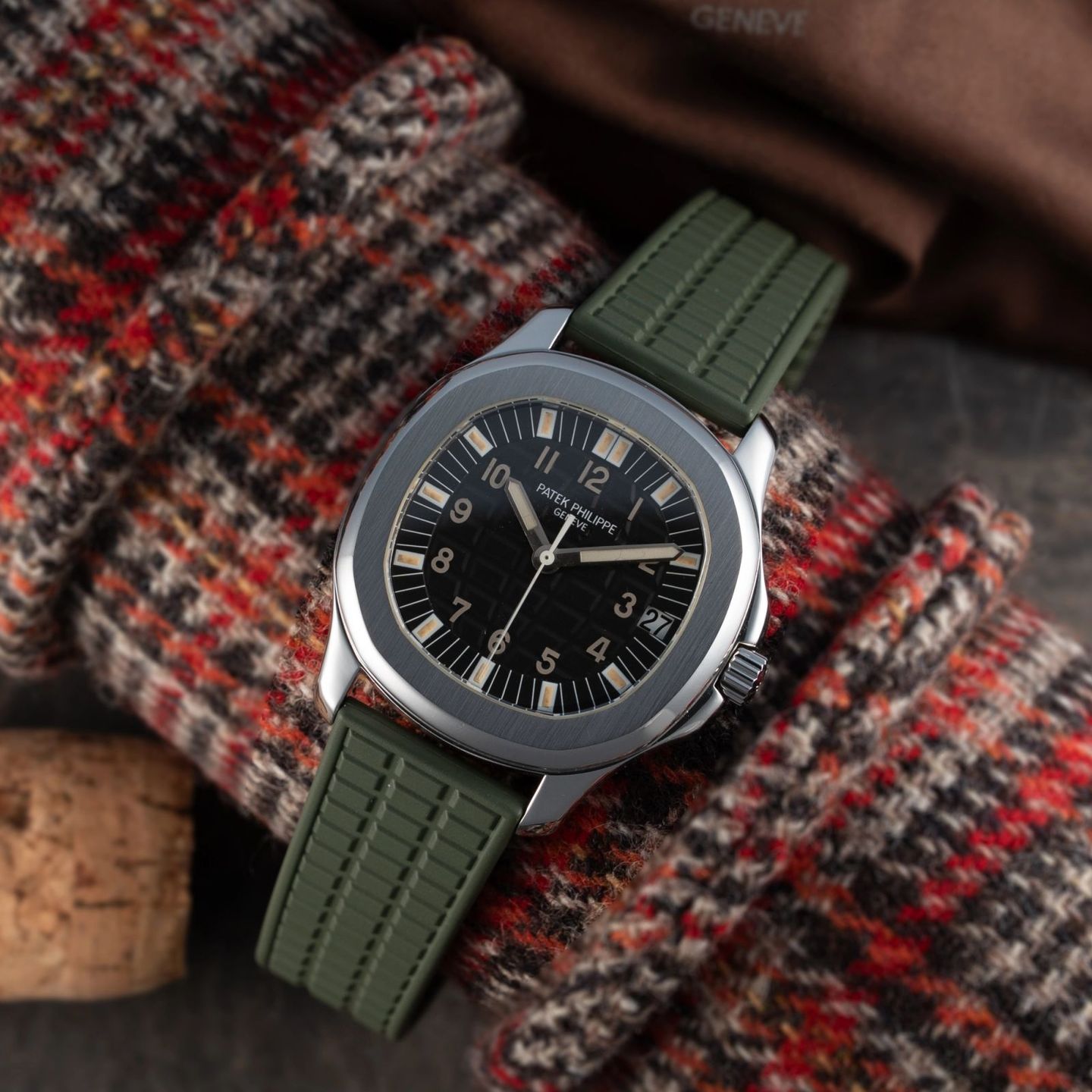 Patek Philippe Aquanaut 5065 (2001) - Black dial 39 mm Steel case (3/8)