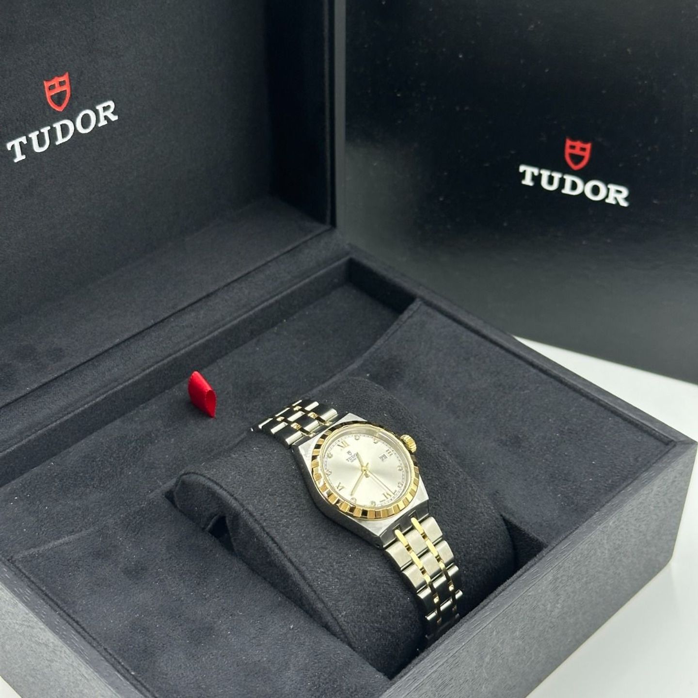 Tudor Royal 28303-0002 (2024) - Zilver wijzerplaat 28mm Staal (3/8)