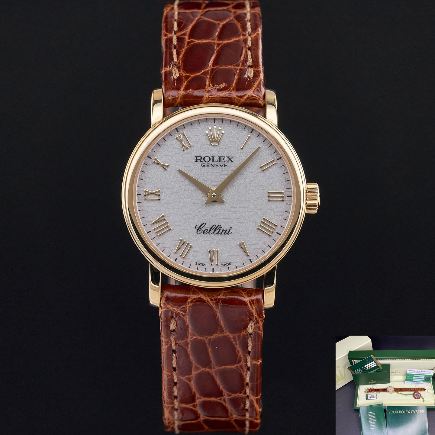 Rolex Cellini 6110 (Unknown (random serial)) - Silver dial 26 mm Yellow Gold case (1/7)