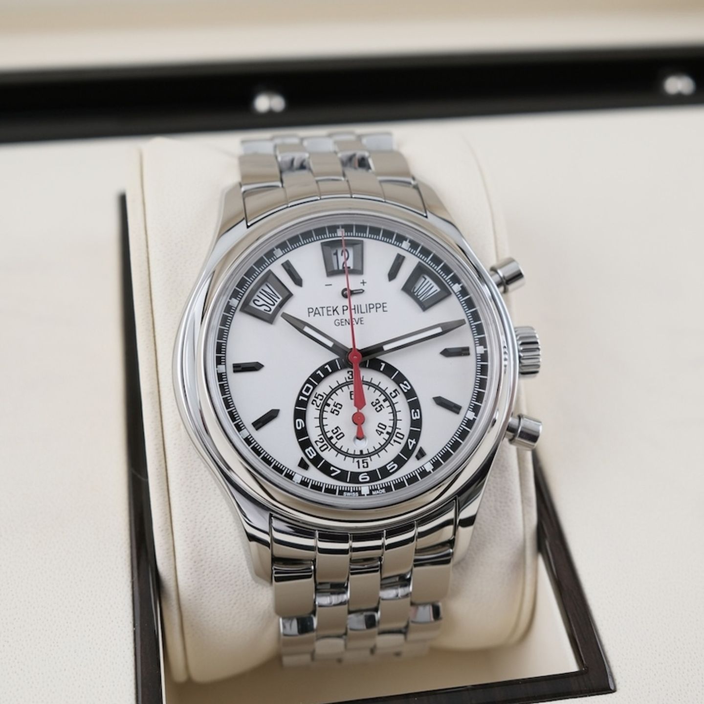 Patek Philippe Annual Calendar Chronograph 5960/1A-001 (2017) - Zilver wijzerplaat 41mm Staal (2/8)
