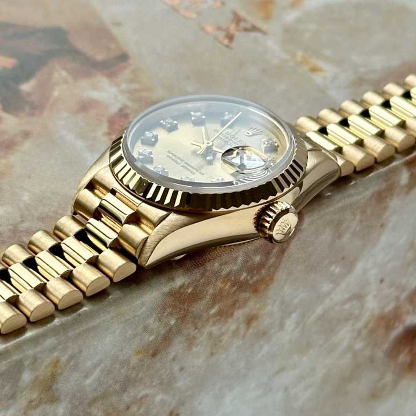 Rolex Lady-Datejust 69178 (1990) - Gold dial 26 mm Yellow Gold case (6/8)