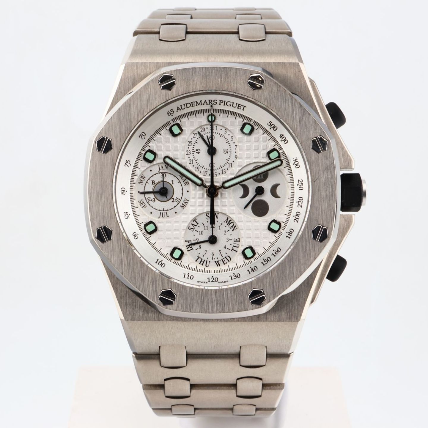 Audemars Piguet Royal Oak Offshore Chronograph 25854TI.OO.1150TI.01 - (2/16)