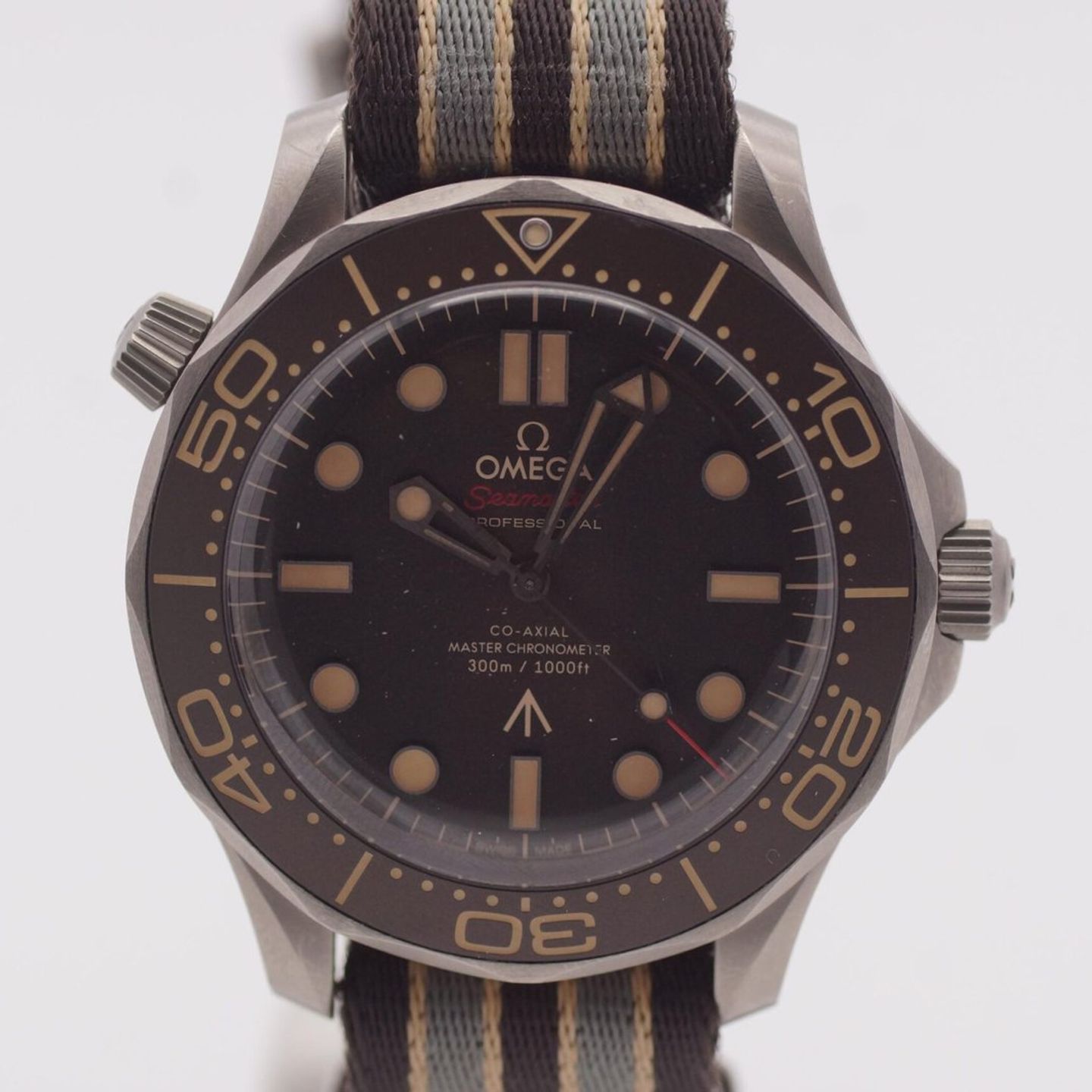Omega Seamaster Diver 300 M 210.30.42.20.01.002 - (2/8)