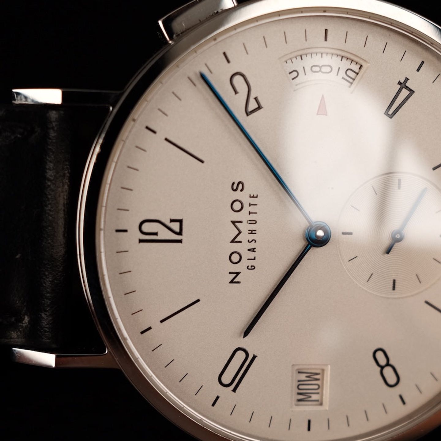 NOMOS Tangomat GMT 635 - (2/8)