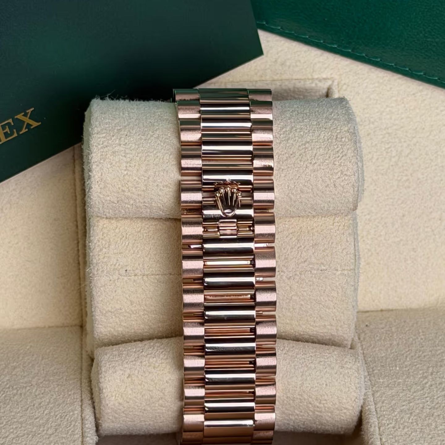 Rolex Day-Date 36 128235 (2020) - Diamond dial 36 mm Rose Gold case (7/8)