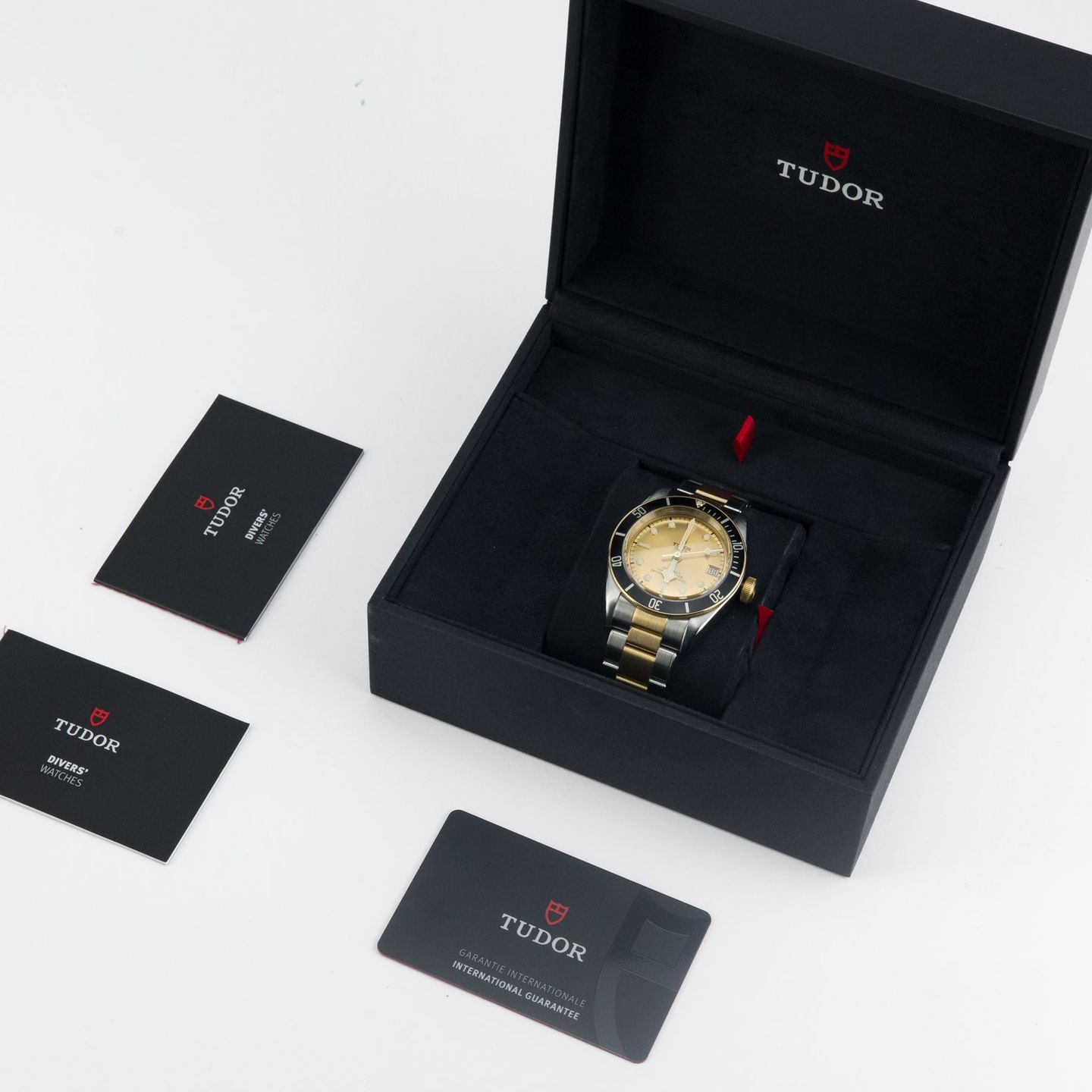 Tudor Black Bay S&G 79733N (2020) - Champagne dial 41 mm Steel case (2/8)