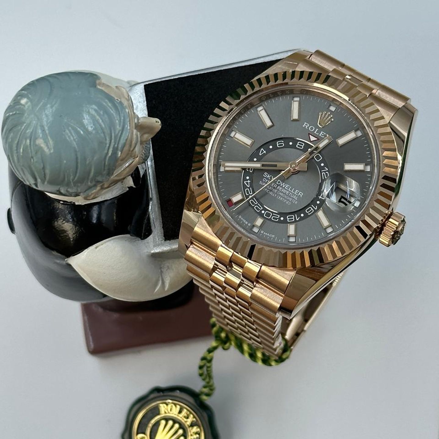 Rolex Sky-Dweller 336935 (2026) - 42mm Roségoud (9/10)