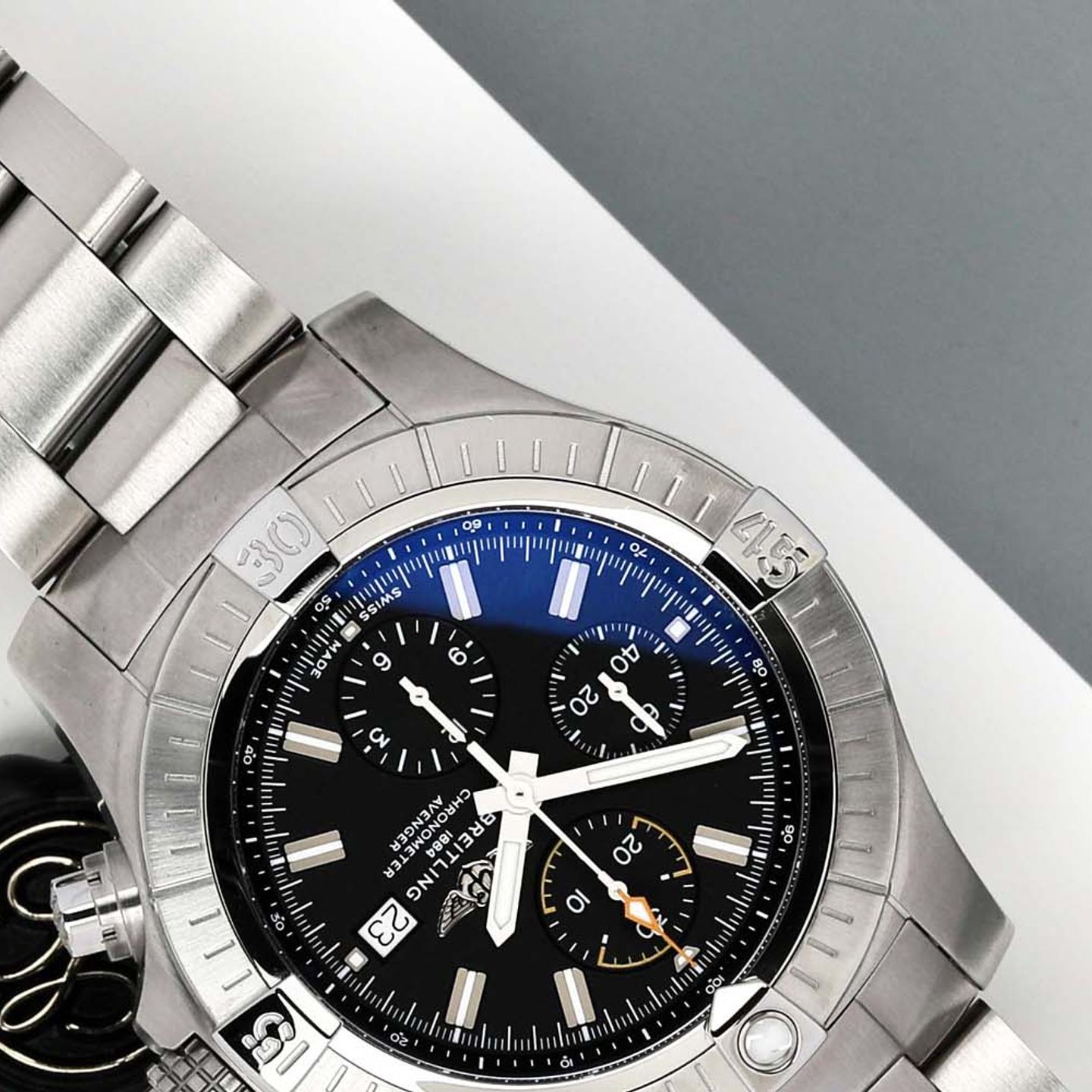 Breitling Avenger A13317 - (4/8)