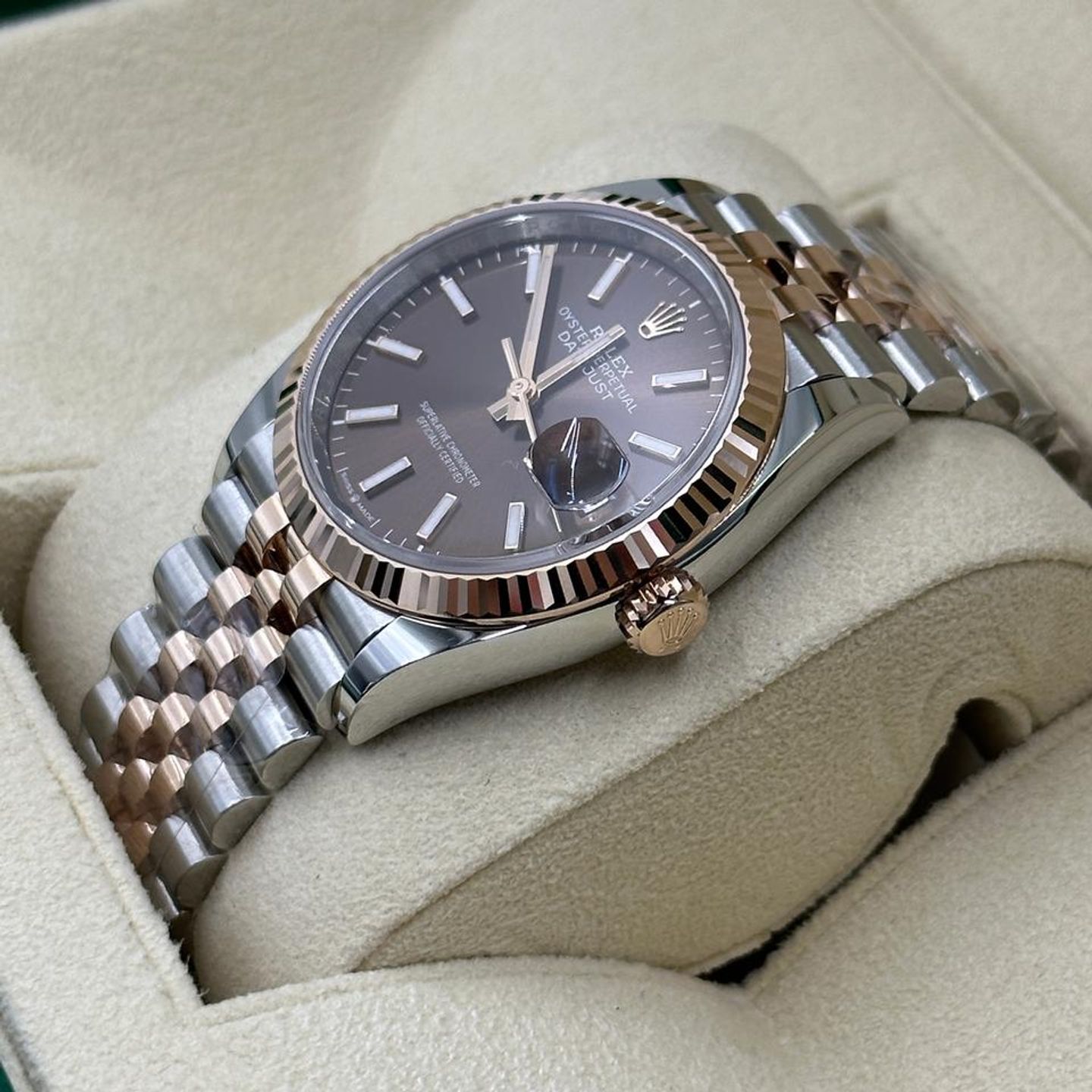 Rolex Datejust 126231 (2025) - 44mm Roségoud (5/10)